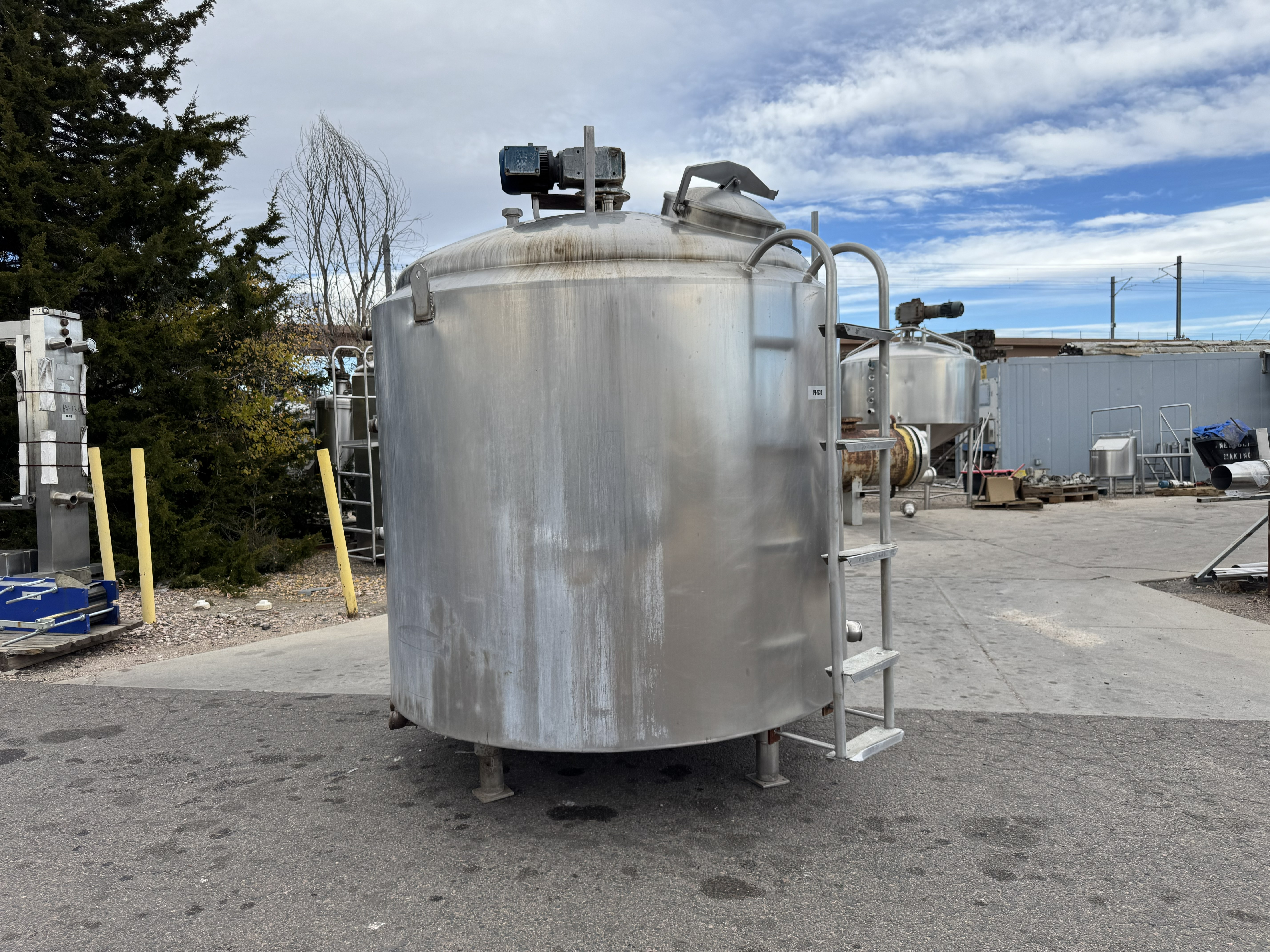 Used 1000 GALLON PROCESSOR
