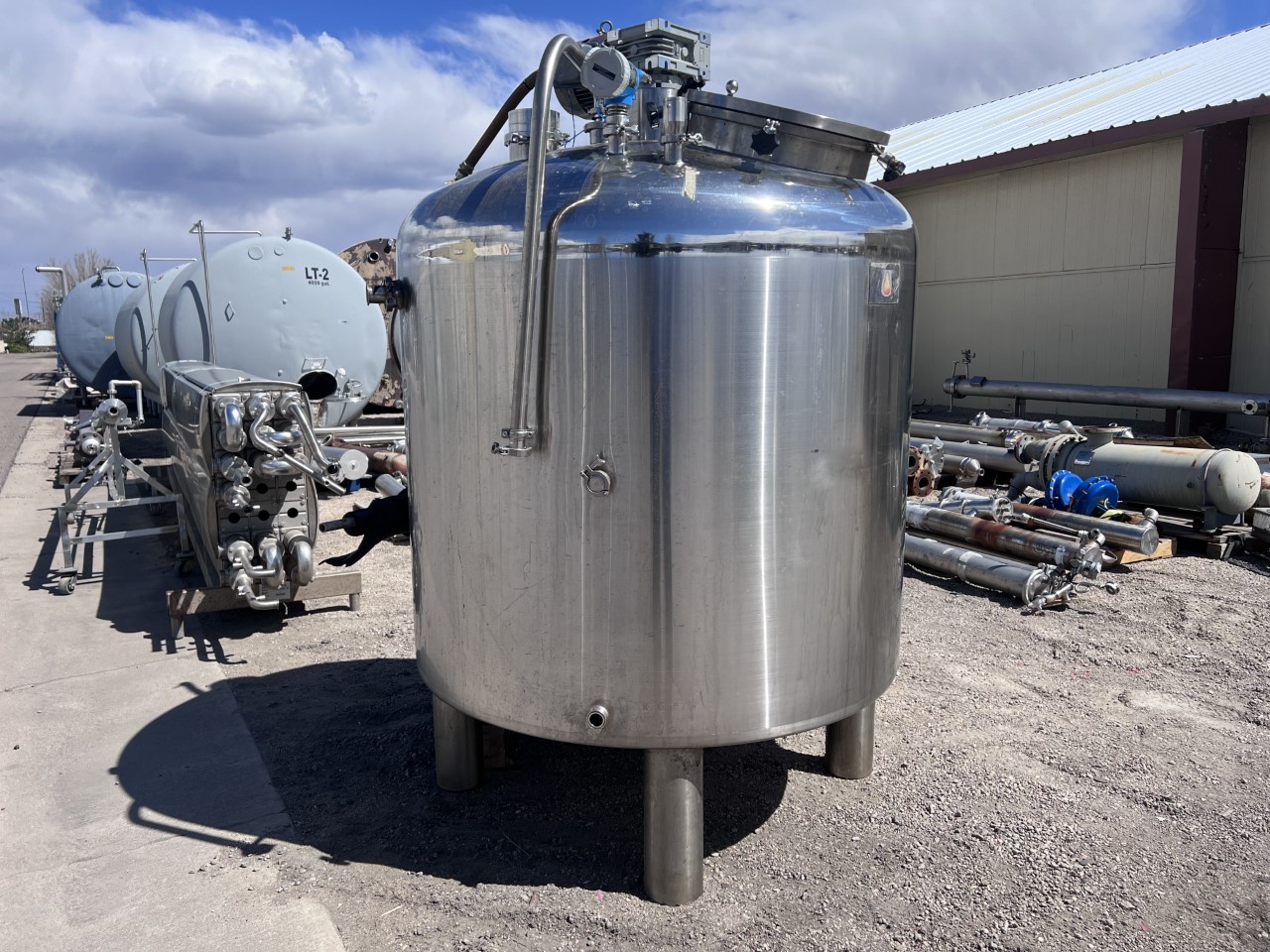 Used 600 GAL A/E MIX TANK