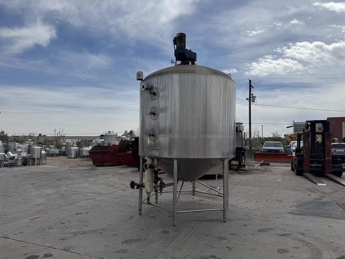 Refurbished 1500 GALLON PROCESSOR TANK