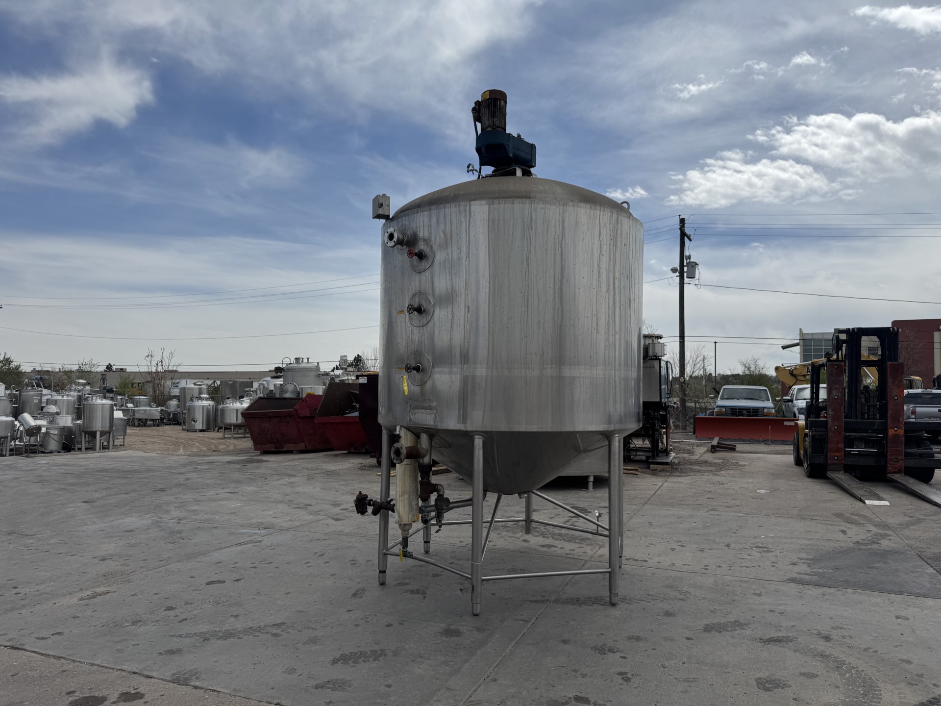 Refurbished 1500 GALLON PROCESSOR TANK