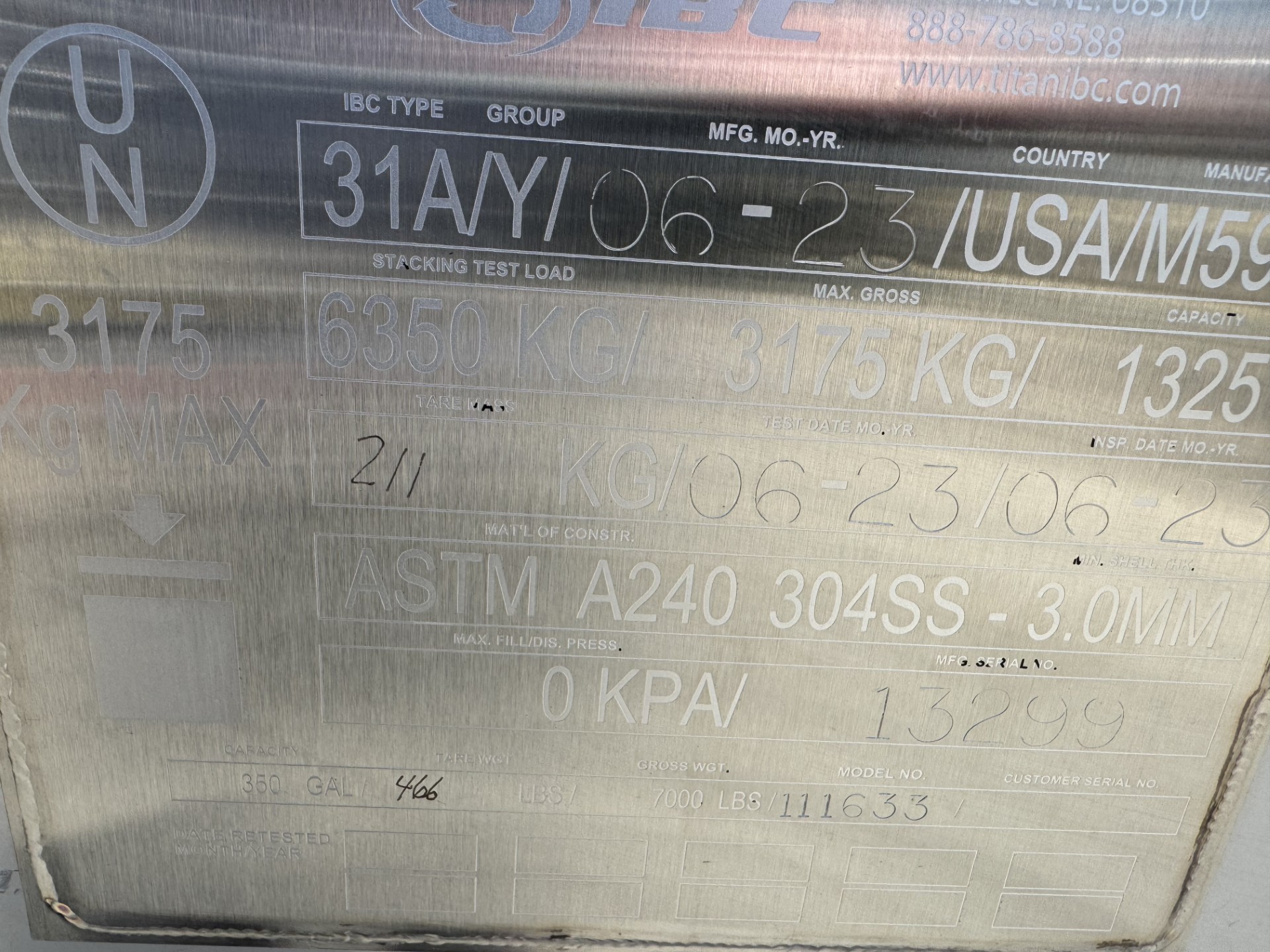 Refurbished 350 GALLON TOTE TANK