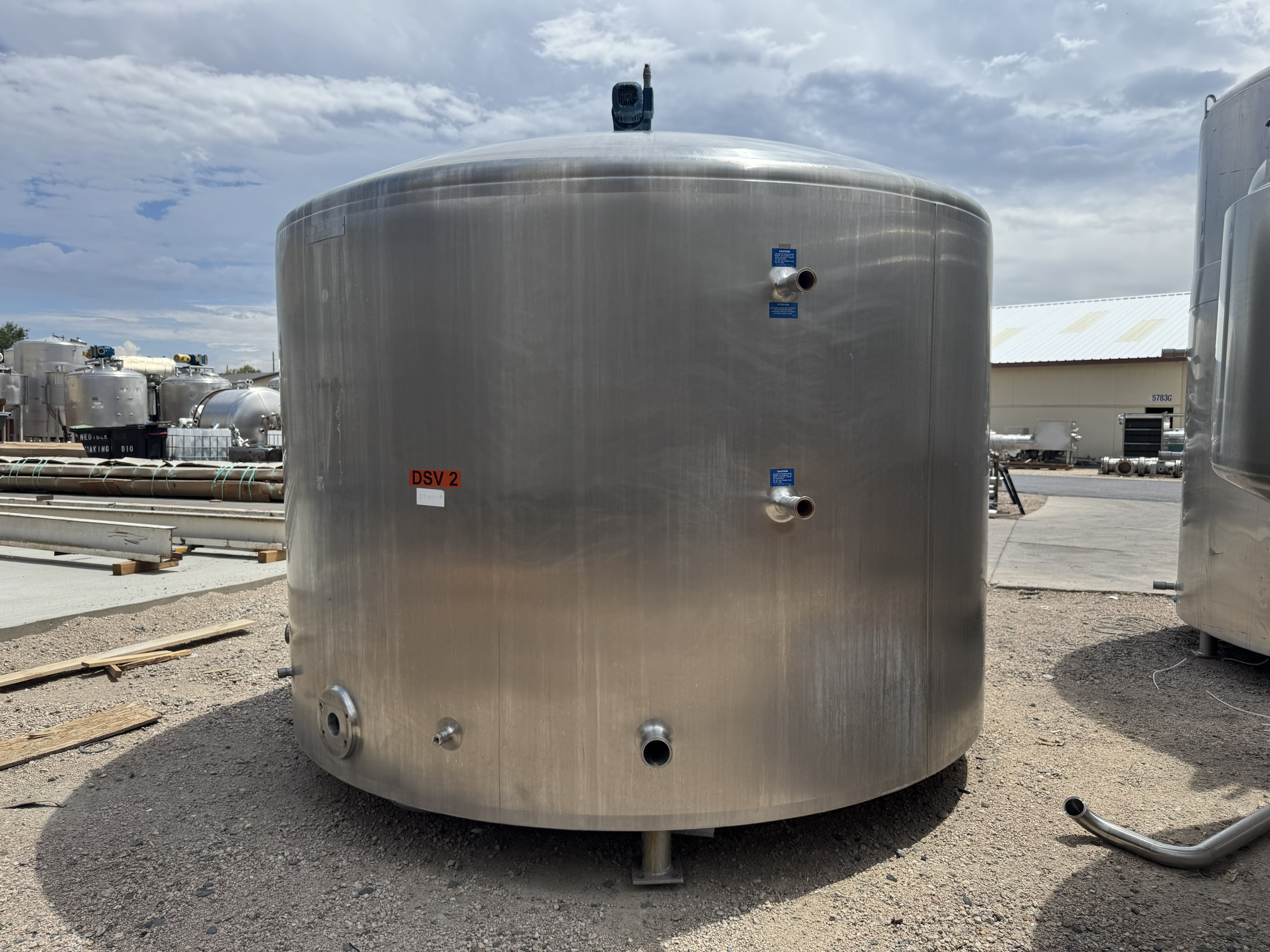 Refurbished 2,500 GALLON PASTEURIZER TANK