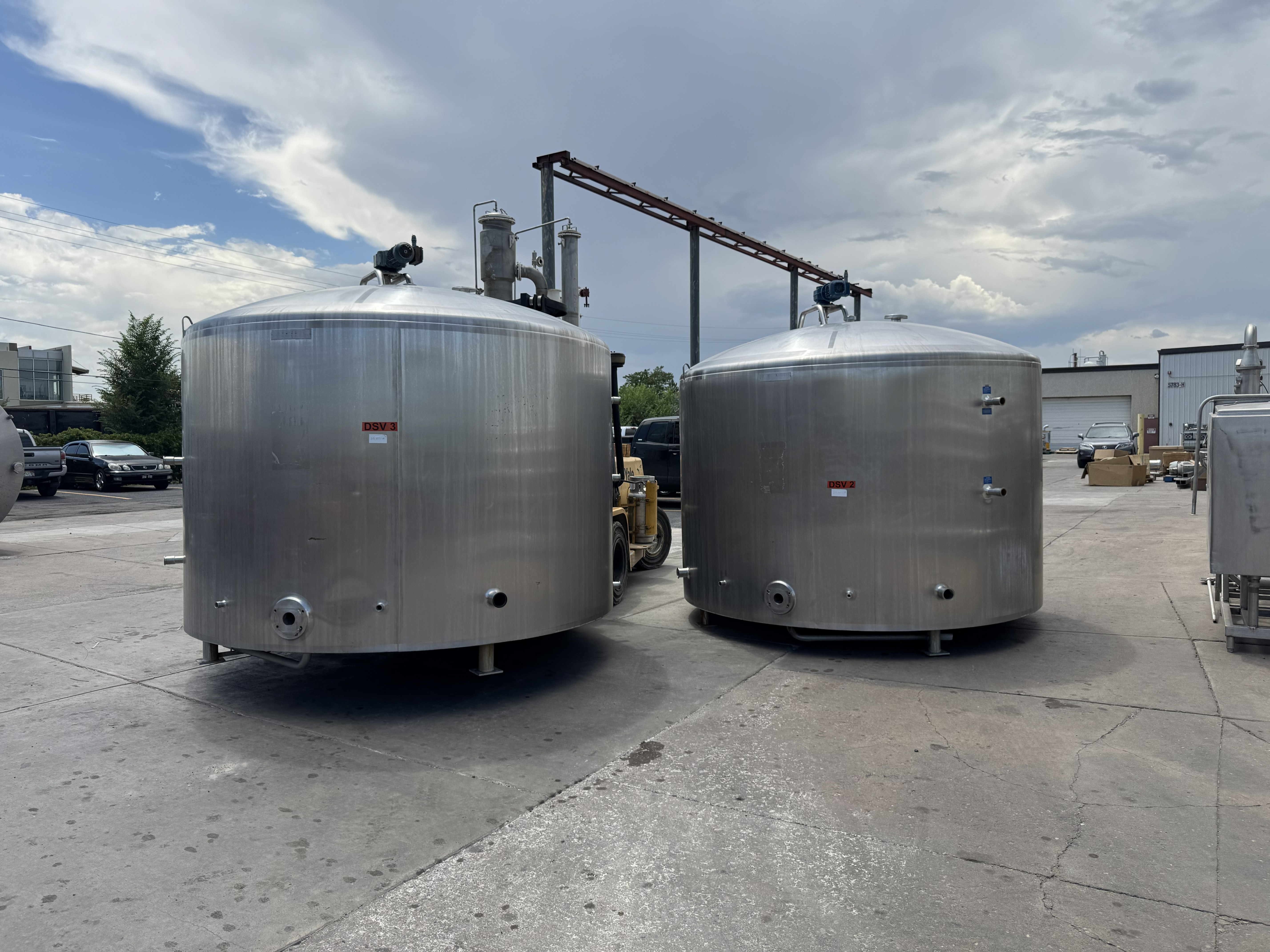 Refurbished 2,500 GALLON PASTEURIZER TANK