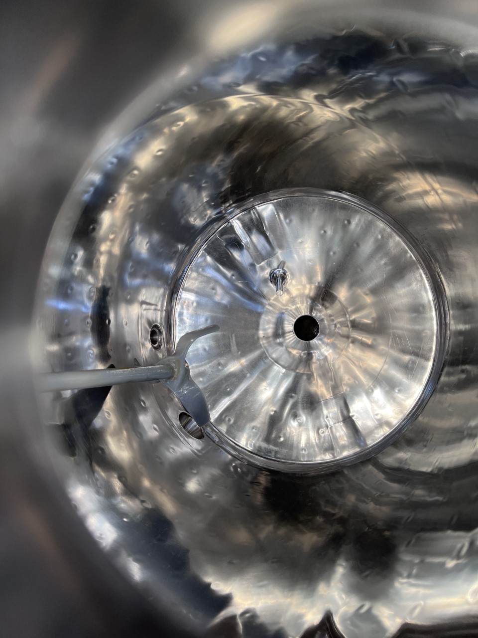 Used 25 GALLON MIX TANK