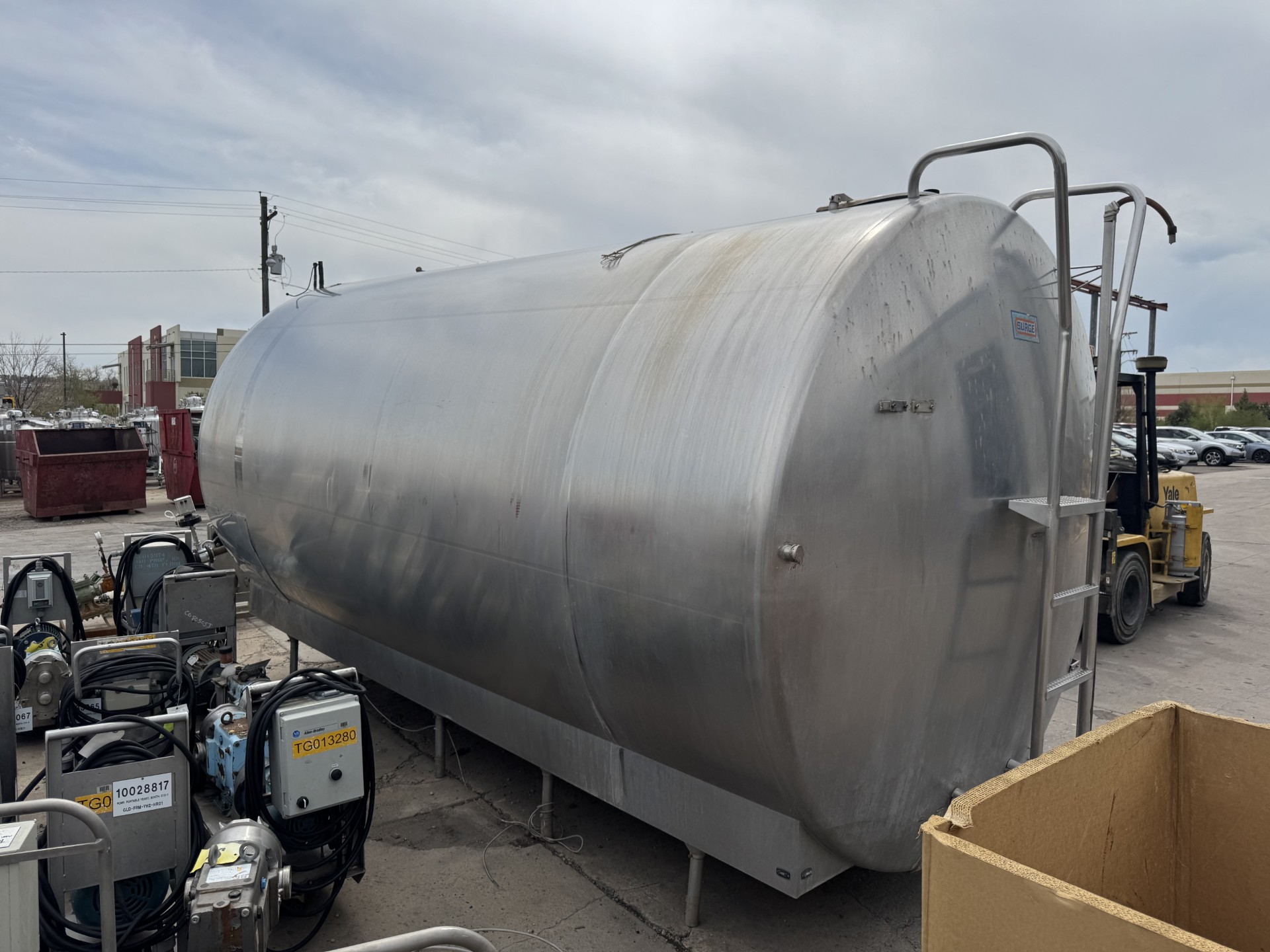 Refurbished 5,000 GALLON STORAGE TANK