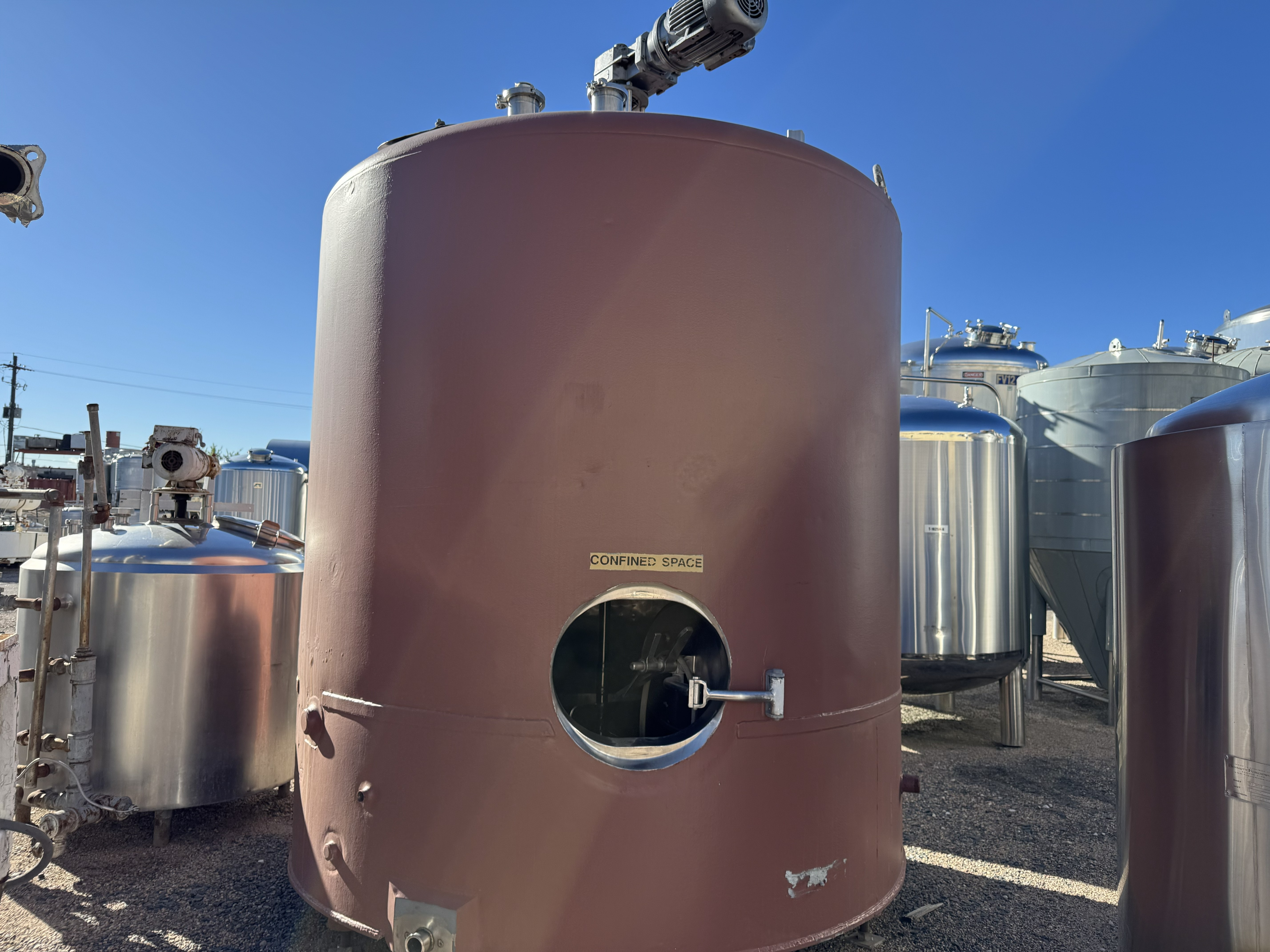 Refurbished 2000 GALLON PROCESSOR TANK