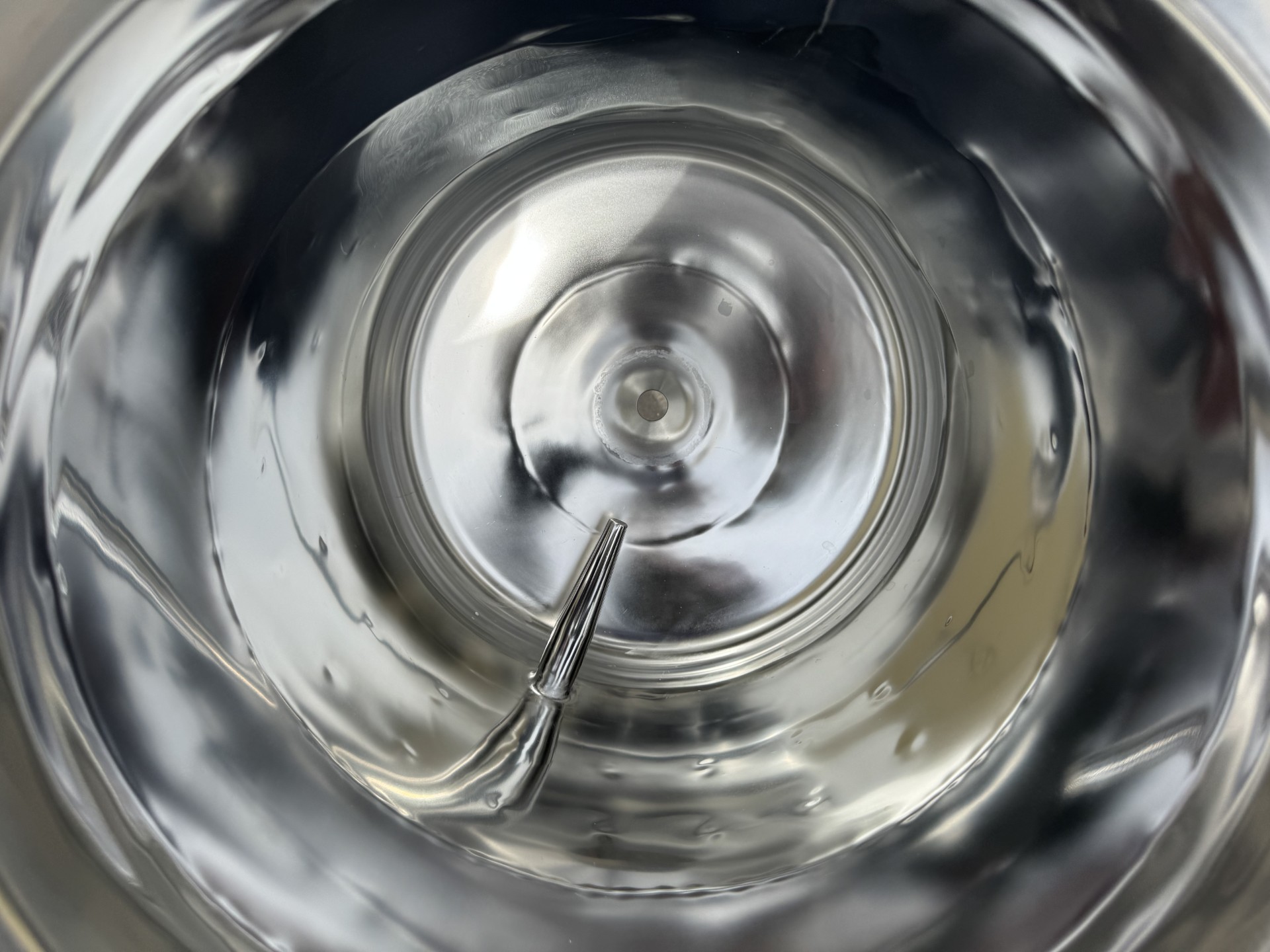 Refurbished 6.6 GALLON REACTOR TANK