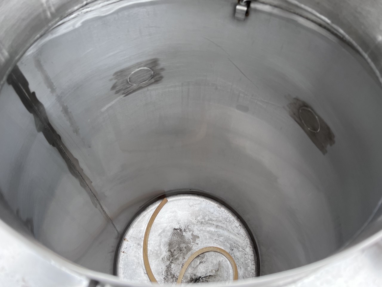 Used 50 GALLON PORTABLE PRESSURE TANK