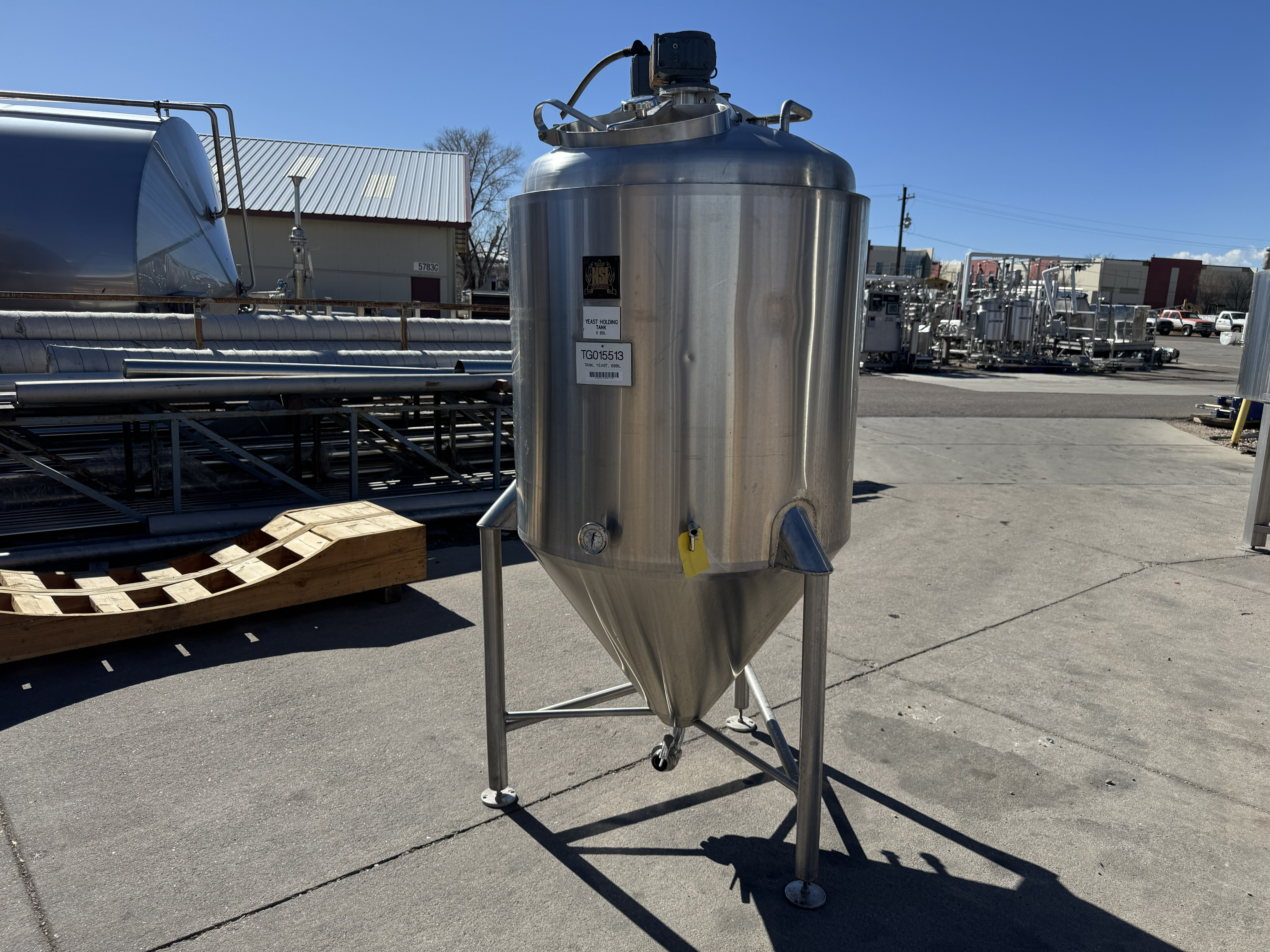 Refurbished 220 Gallon Fermenter Tank