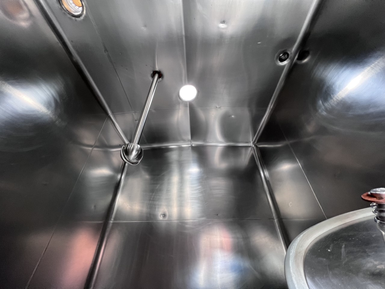 Used 1000 GALLON STORAGE TANK