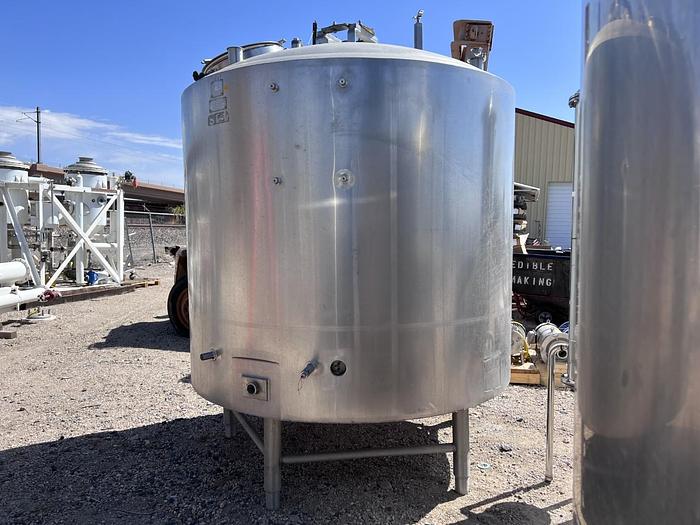 Used 1000 GALLON PROCESSOR TANK
