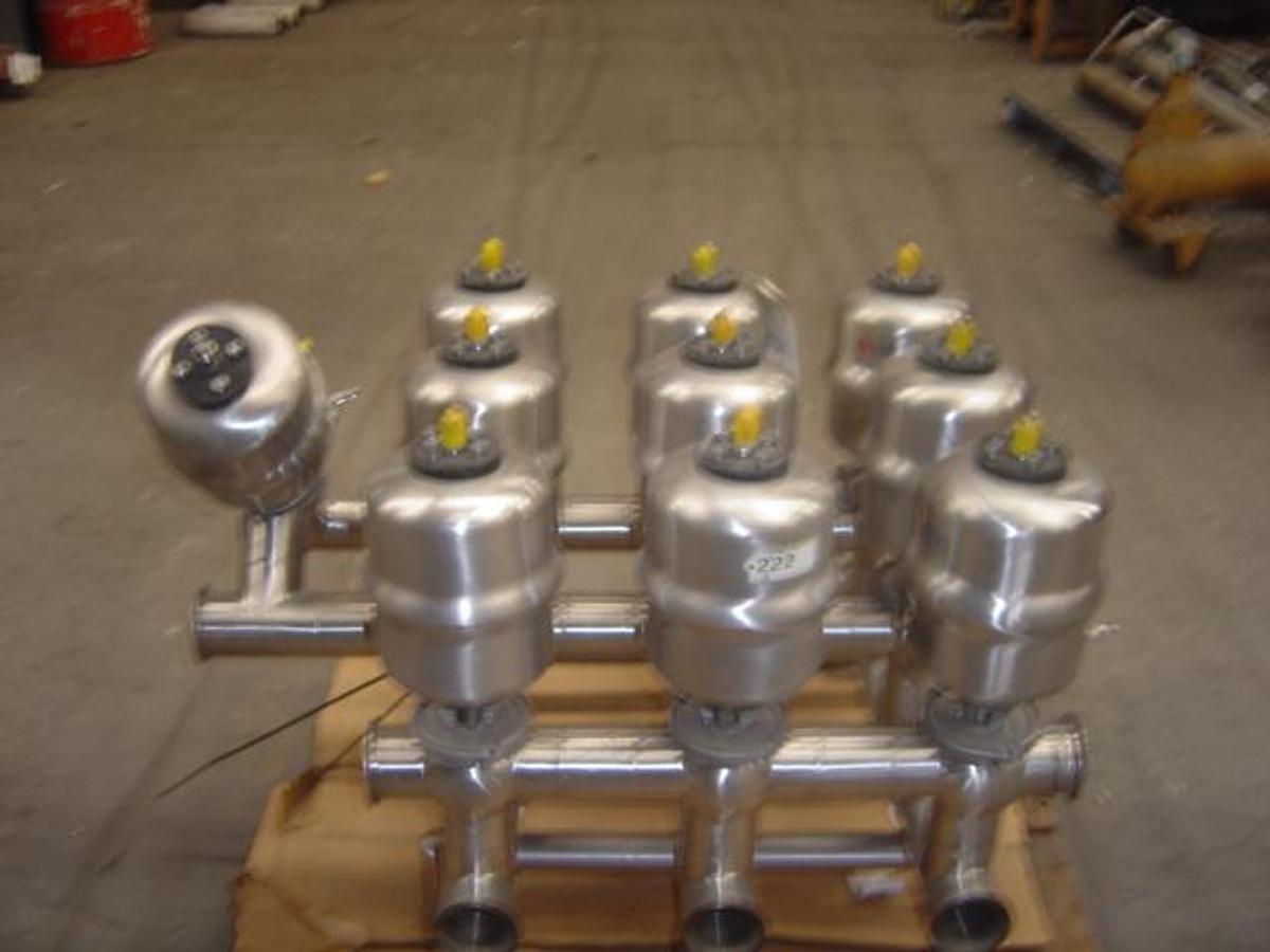 Used 3x3 CLUSTER OF 3" VALVES