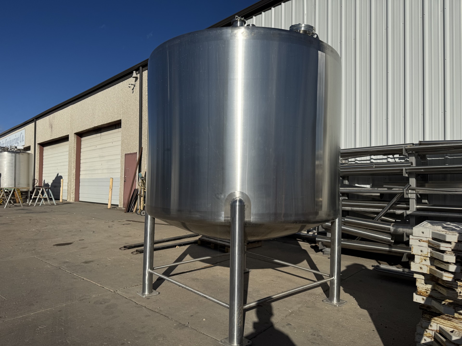 Refurbished 1,700 GAL. SINGLE SHELL TANK