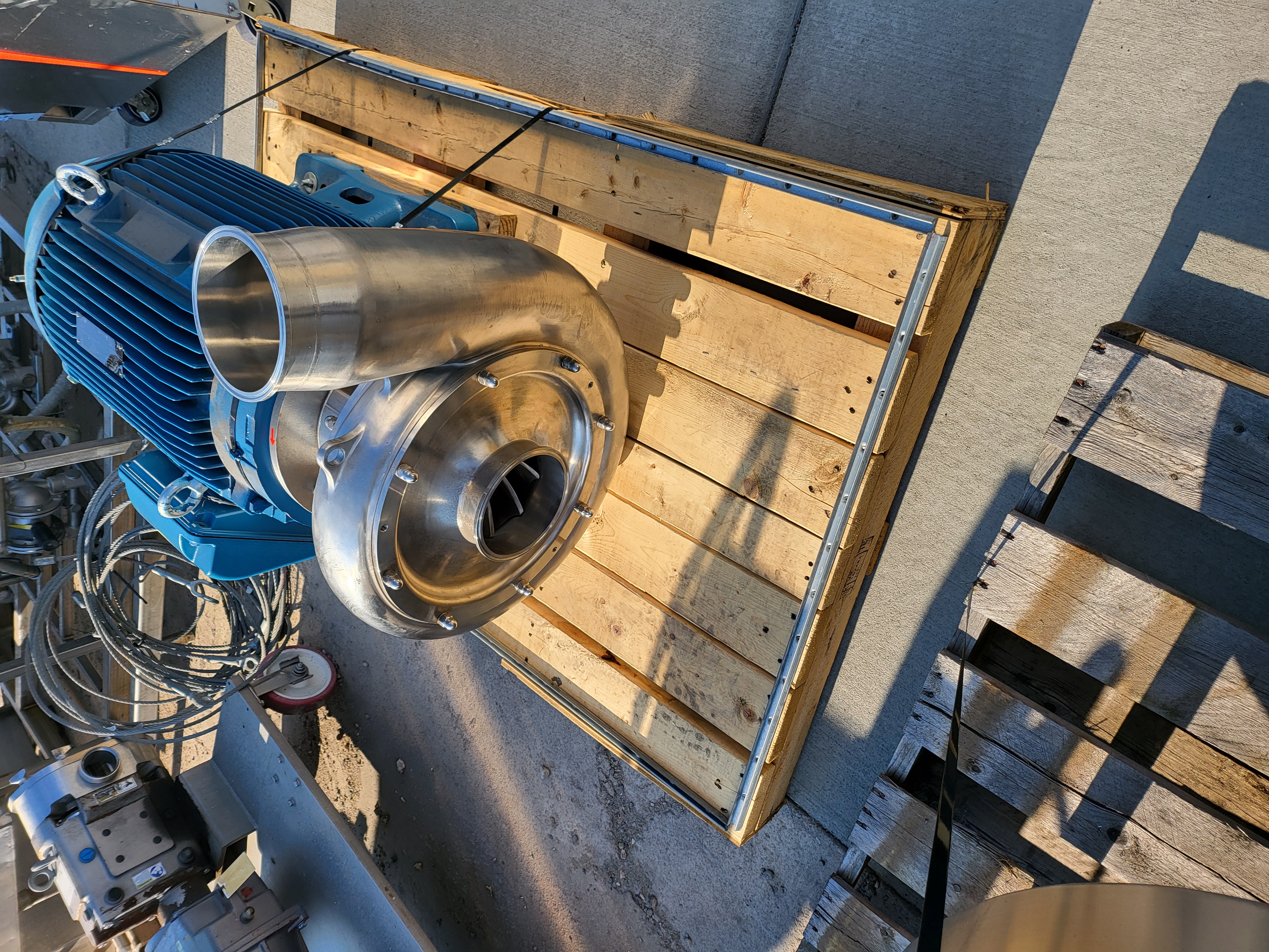ALFA LAVAL LKH-40 WITH 5 HP STAINLESS MOTOR