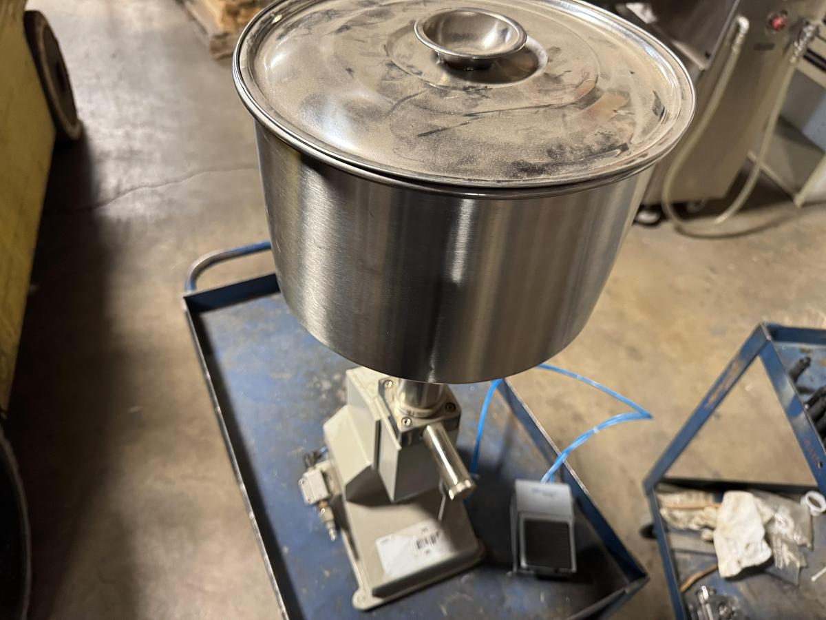 Tested BENCHTOP PISTON FILLER