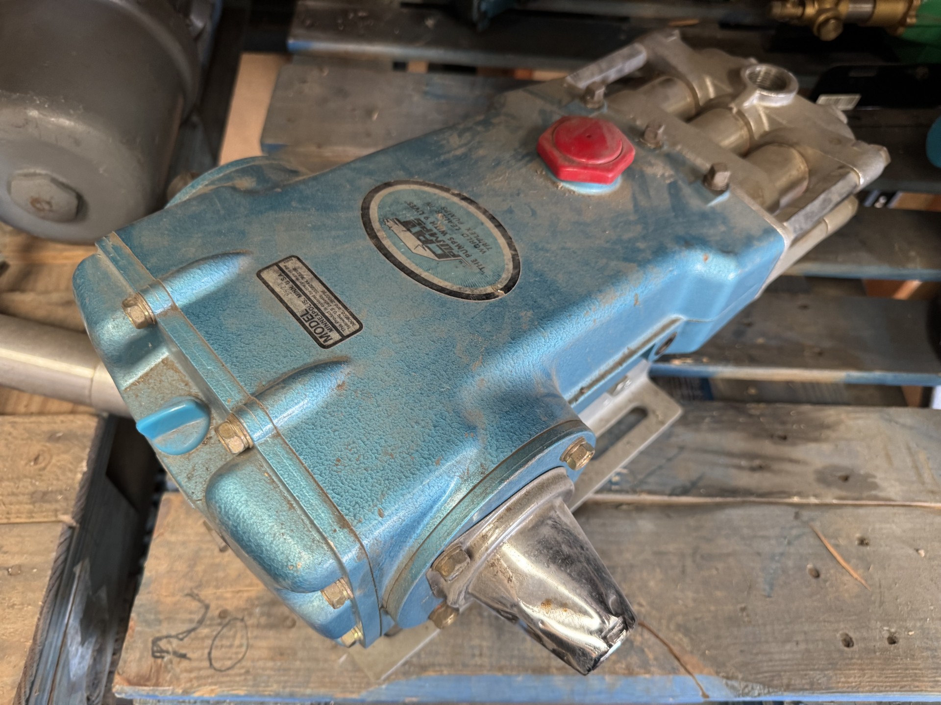 Used CAT PUMPS 1521 PISTON PUMP