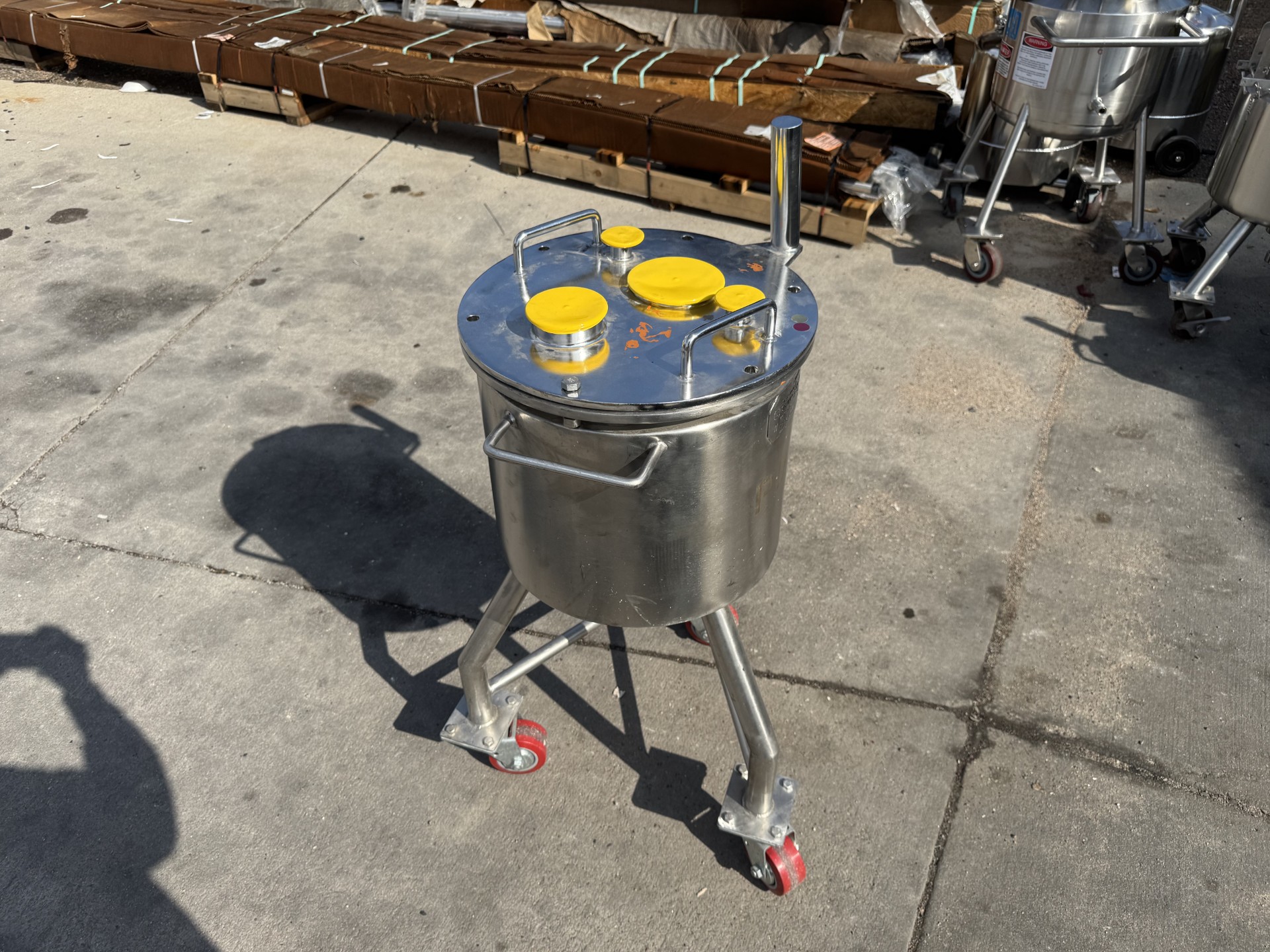 Refurbished 8.5 GALLON INSULATED TANK