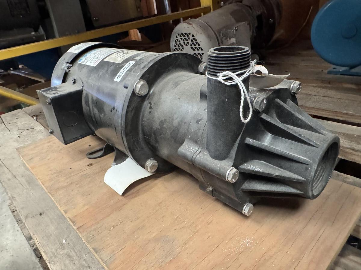 Used LITTLE GIANT TE-7-MD-HC CENTRIFUGAL PUMP