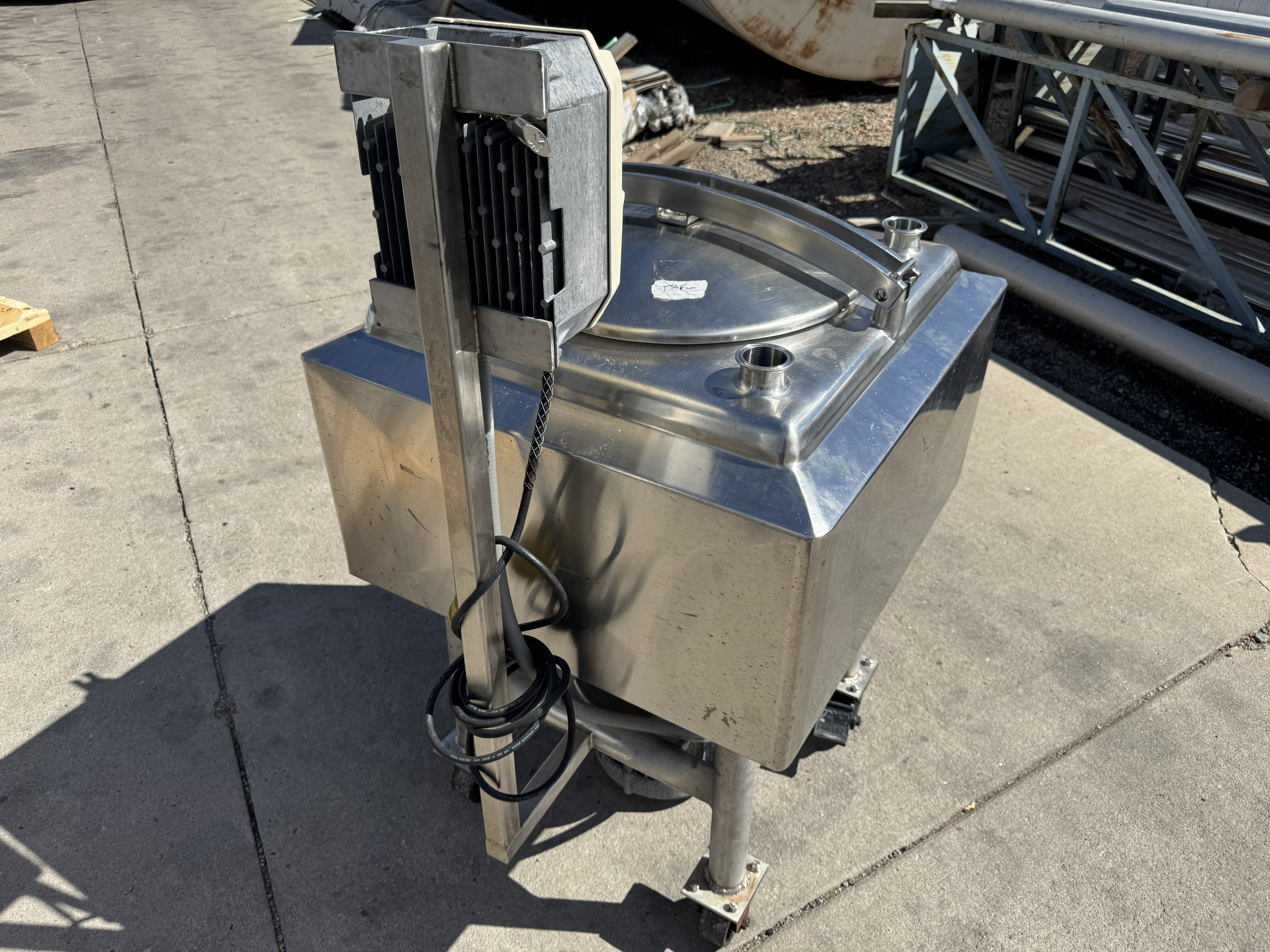 Tested 25 GALLON LIQUIFIER TANK