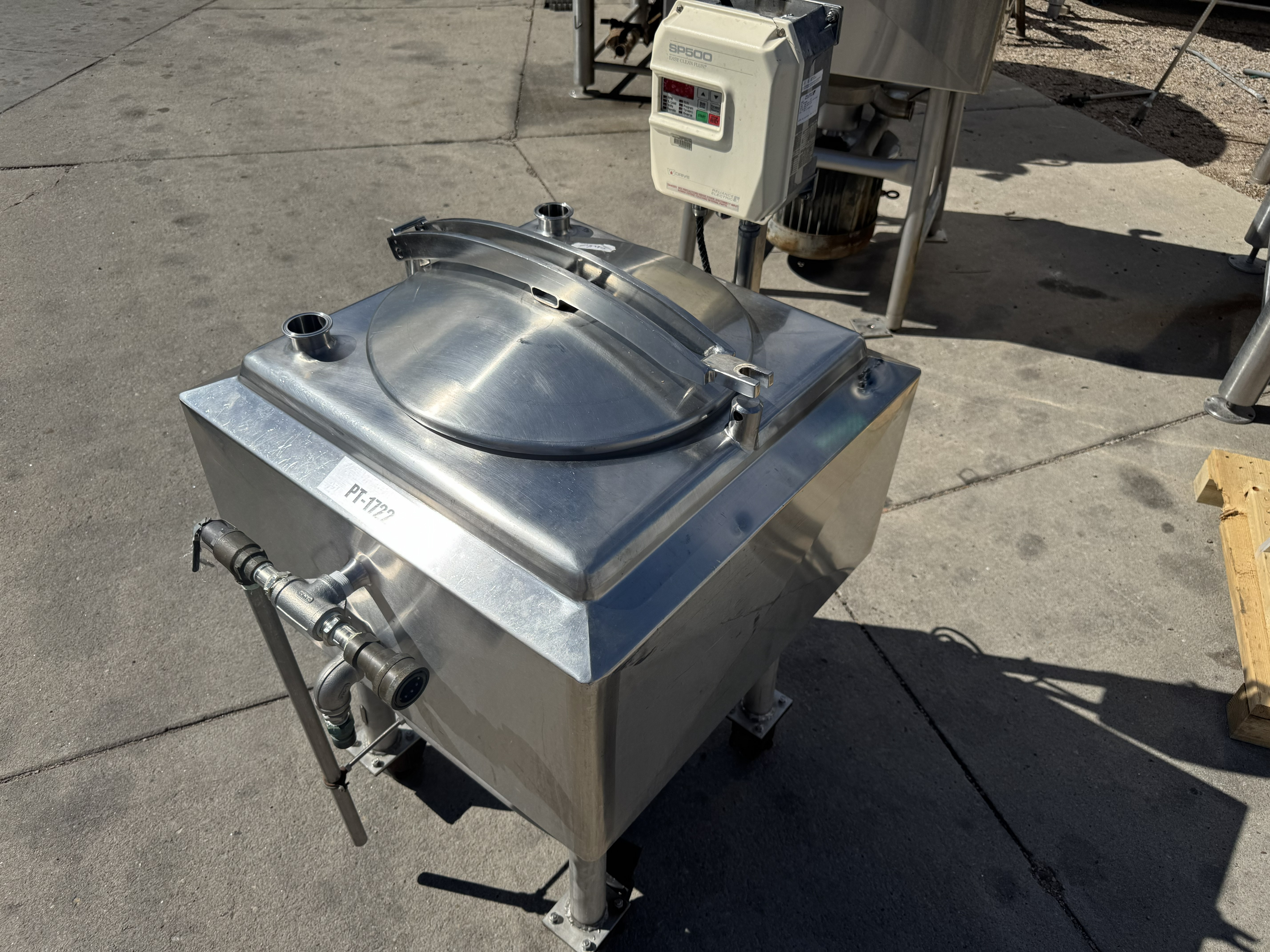 Tested 25 GALLON LIQUIFIER TANK