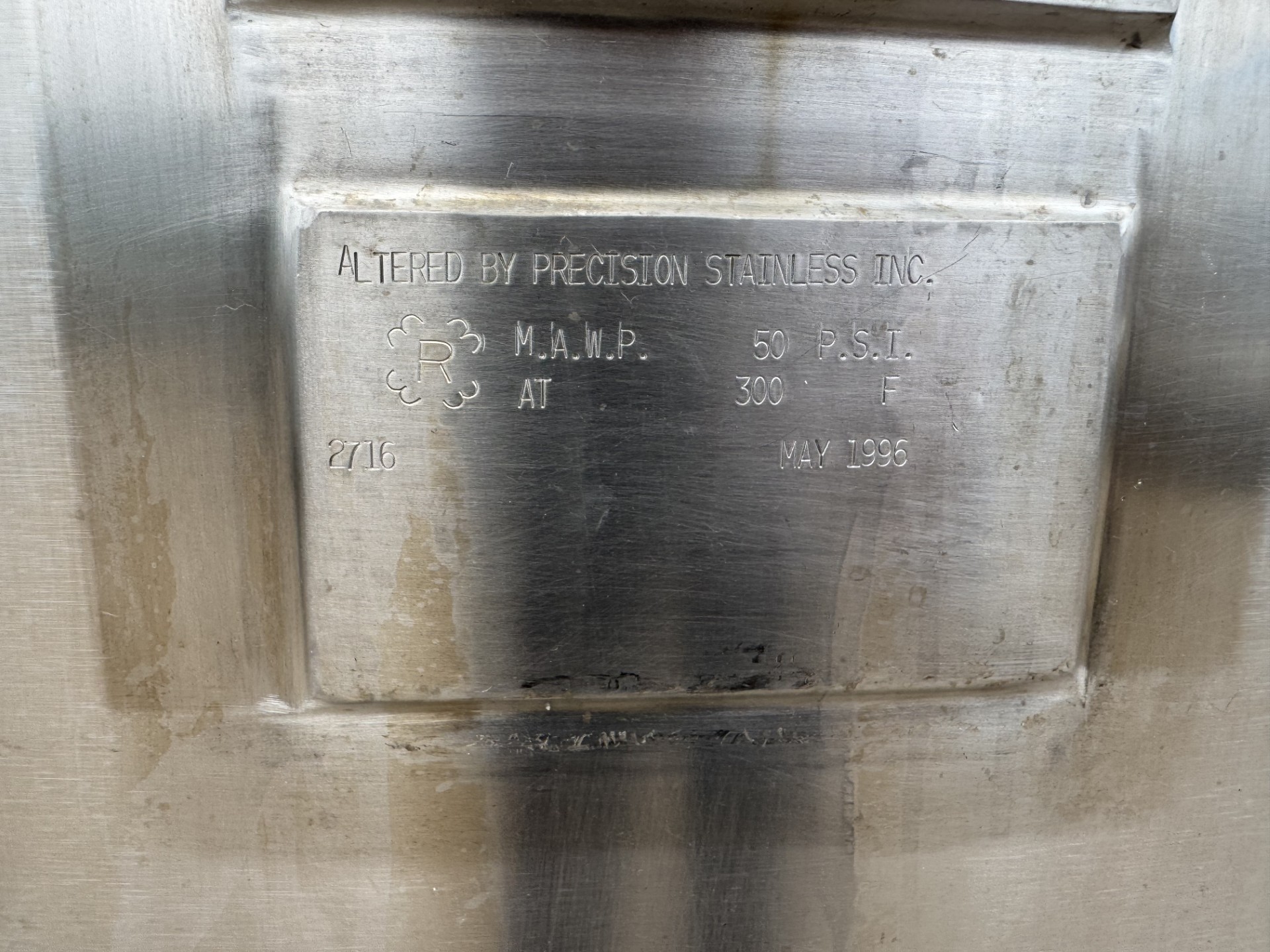 Refurbished 400 GALLON MIX TANK