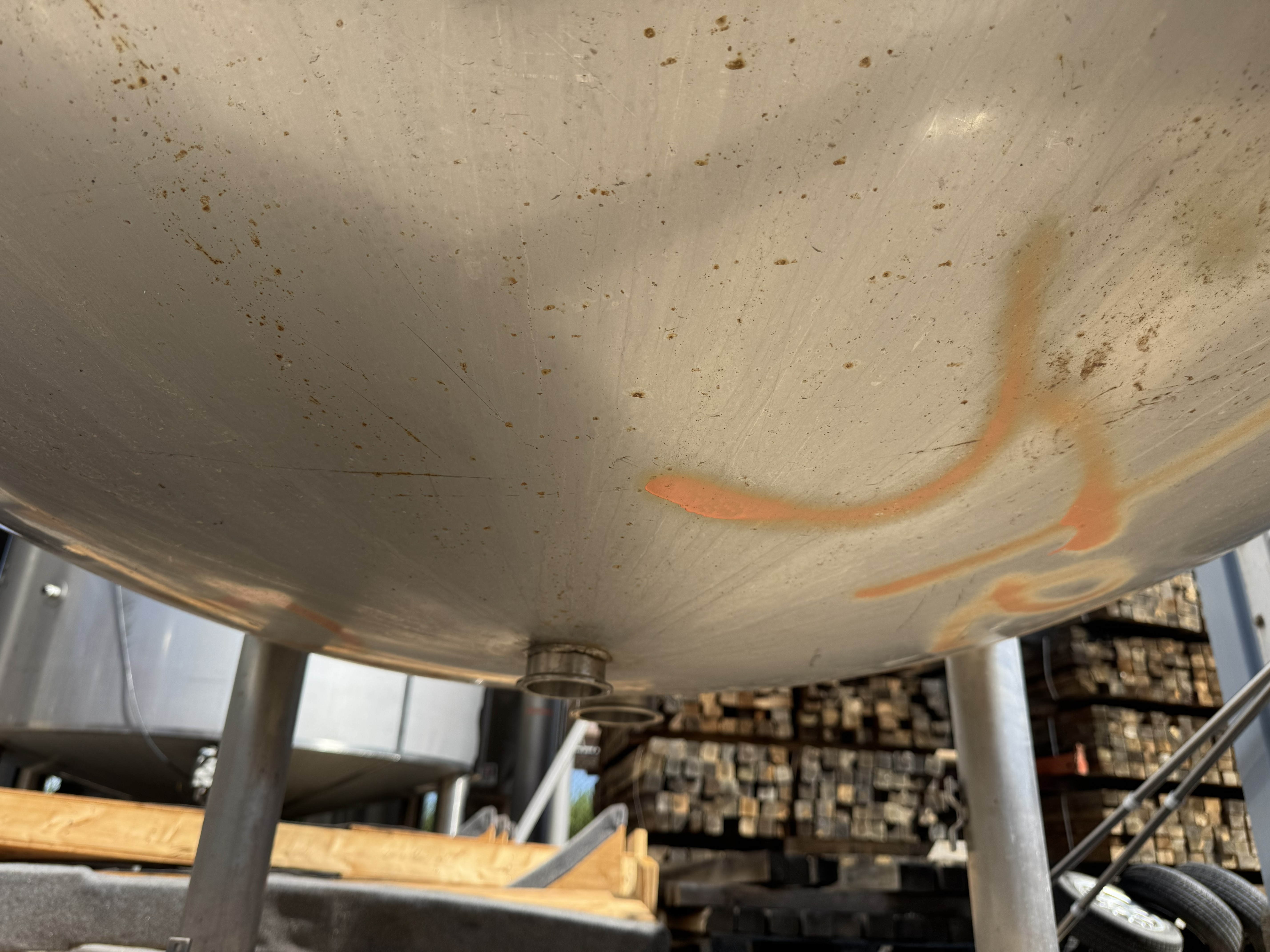 Used 1000 GALLON SINGLE SHELL CIP TANK