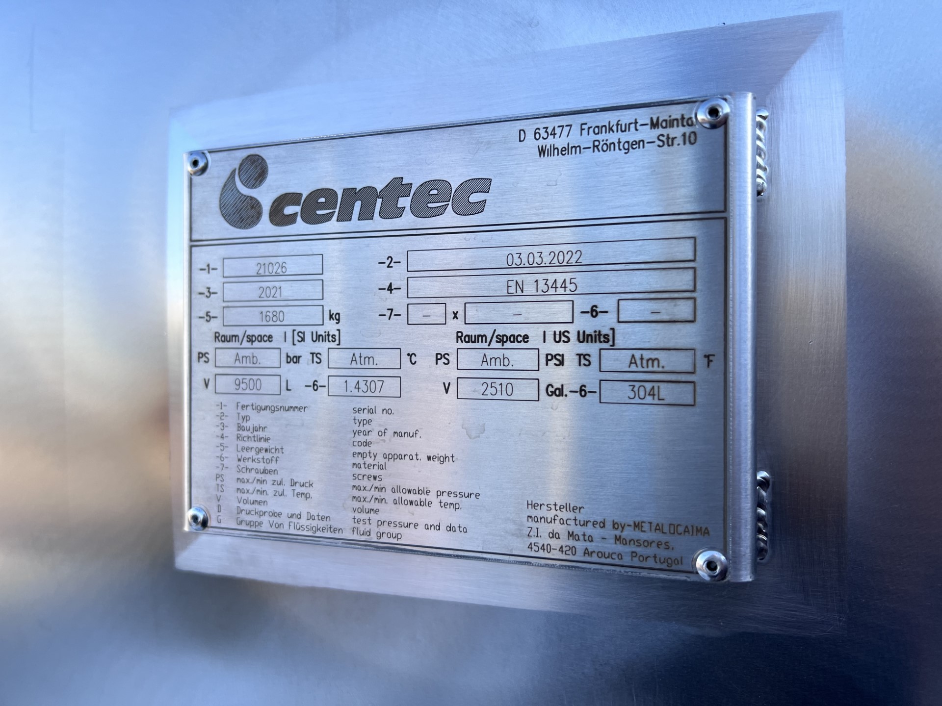 Used 2,500 GALLON CENTEC TANK