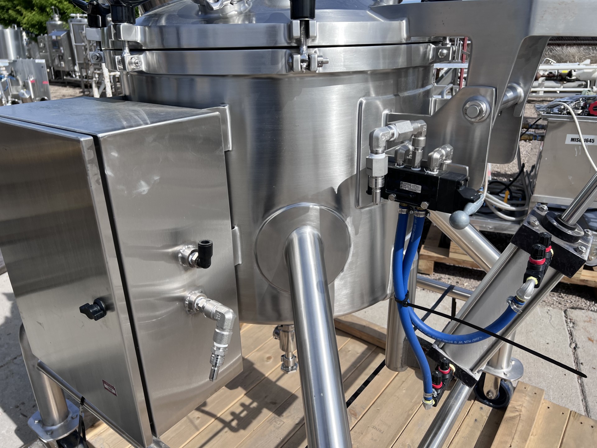 Used LEE REACTOR TANK