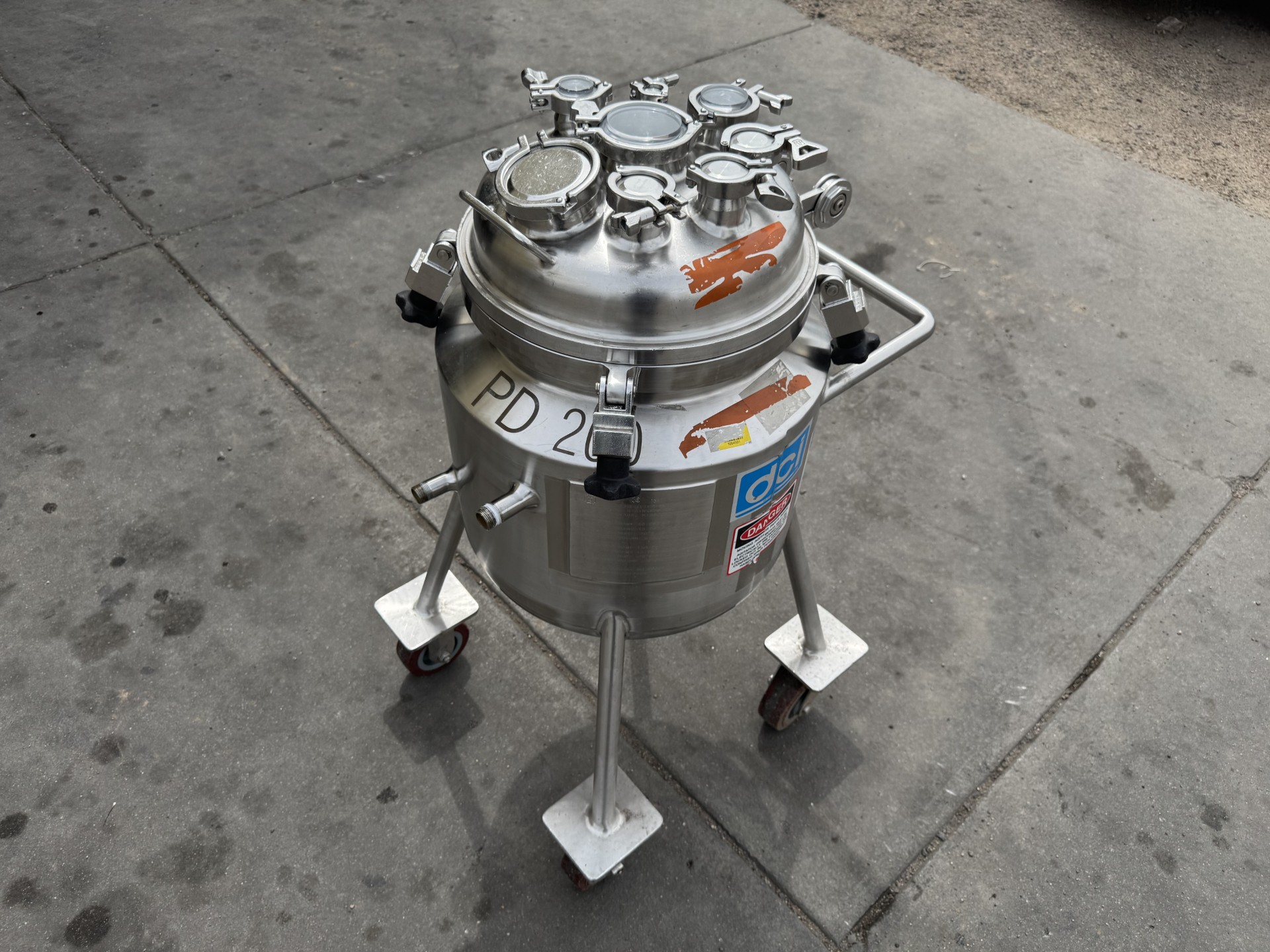 Refurbished 6.6 GALLON REACTOR TANK