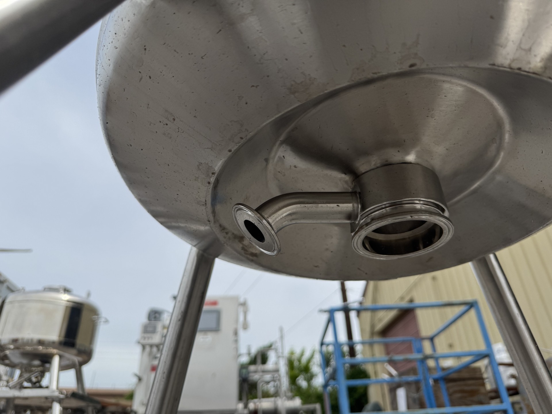 Refurbished 6.6 GALLON REACTOR TANK