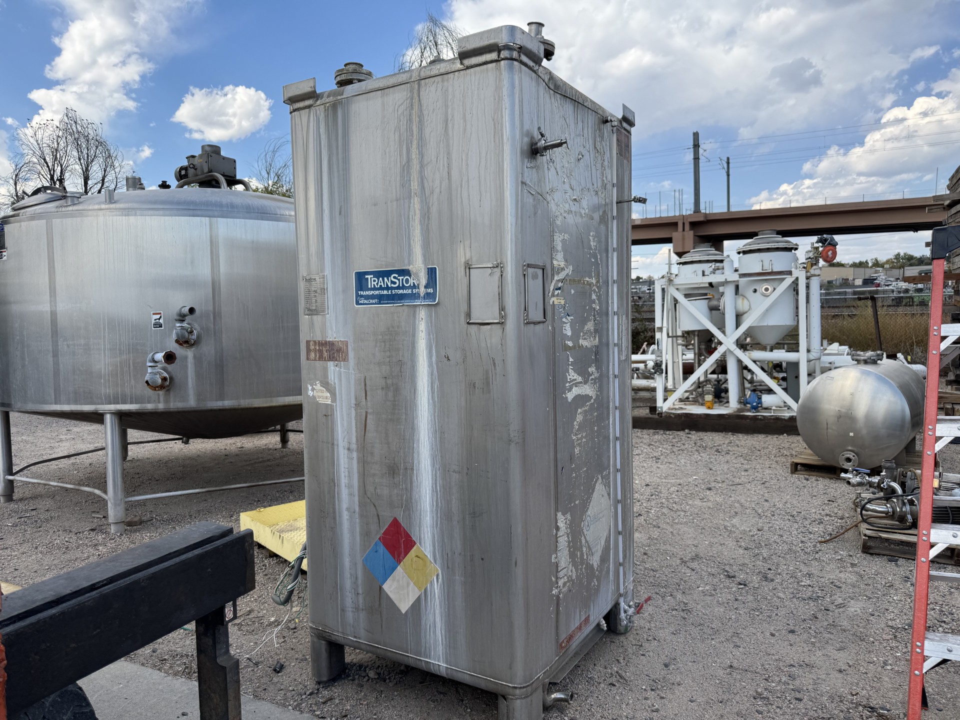 Refurbished 755 GALLON TOTE TANK