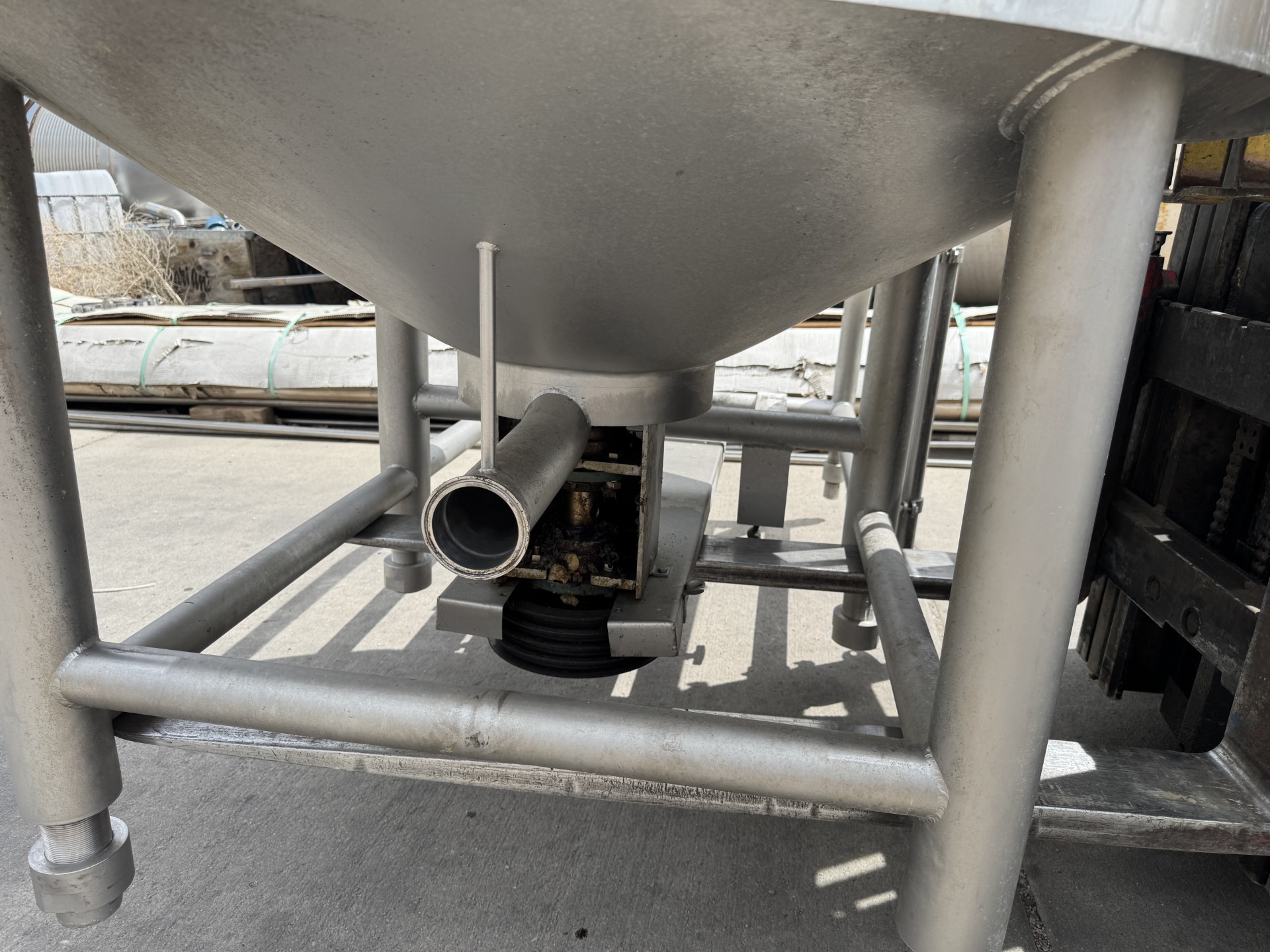 Refurbished 300 GALLON LIQUIFIER TANK