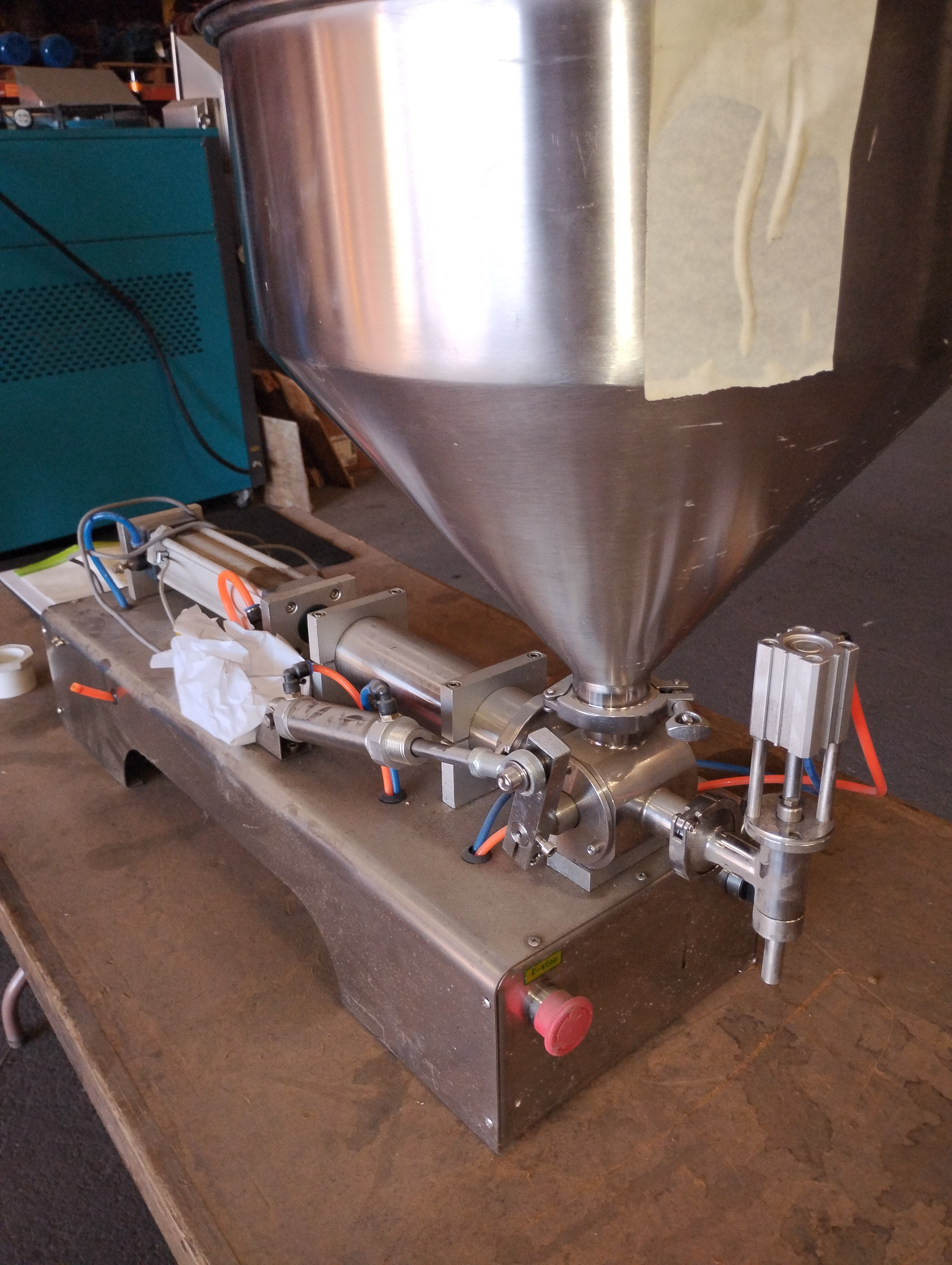 Tested PNEUMATIC TABLE TOP FILLING MACHINE