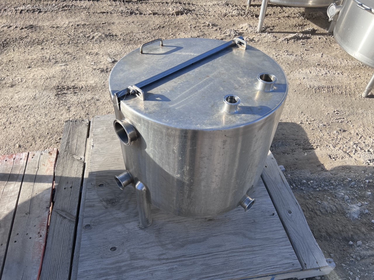 Used 30 GALLON BALANCE TANK