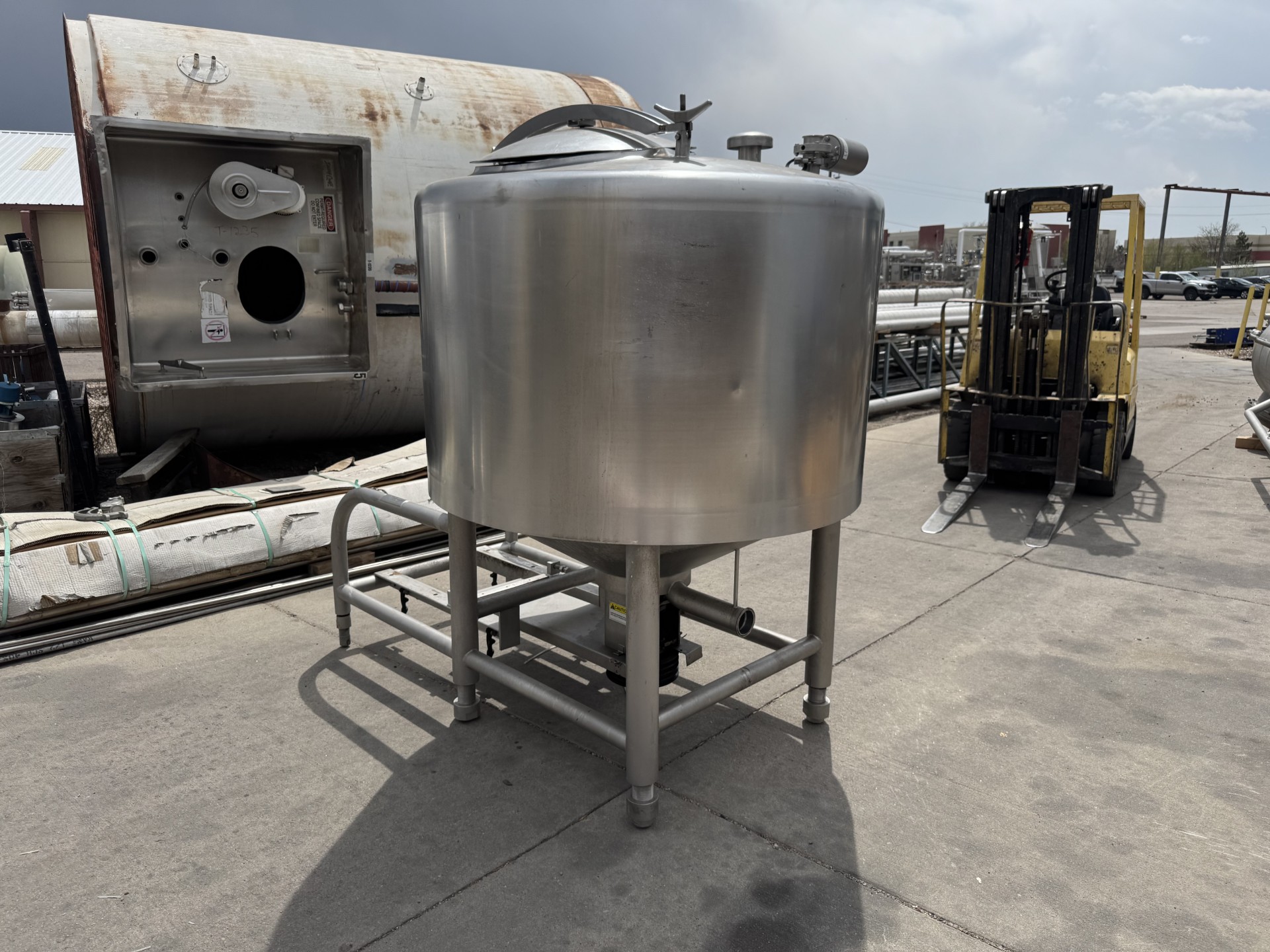 Refurbished 300 GALLON LIQUIFIER TANK