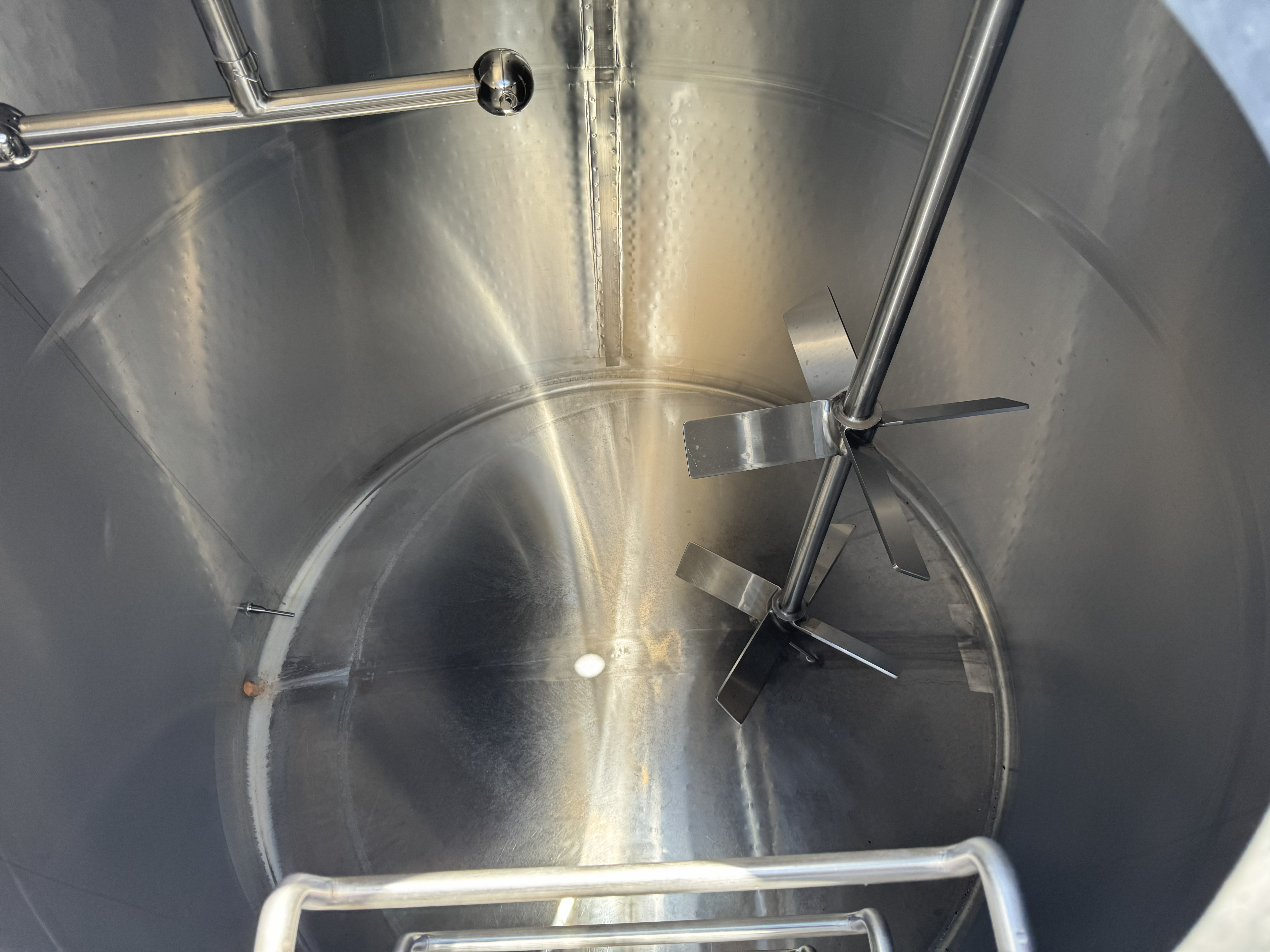 Used 7,100 LITERS PROCESSOR TANK