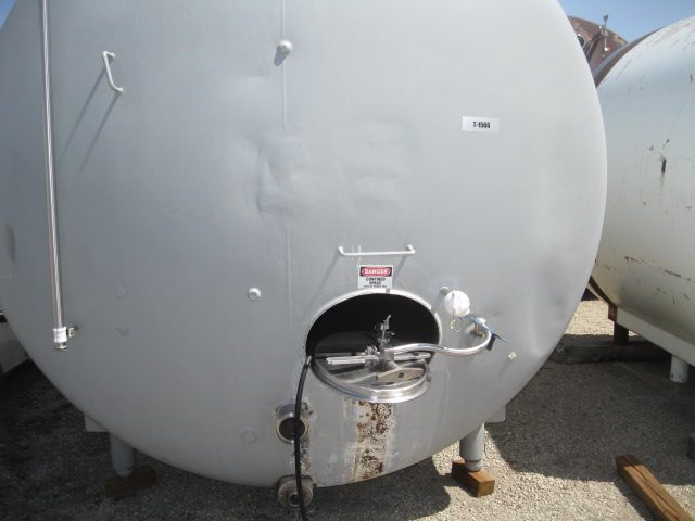 Used 4000 GALLON STORAGE TANK