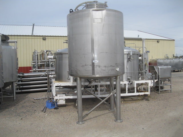 Used 1000 GALLON SINGLE SHELL TANK