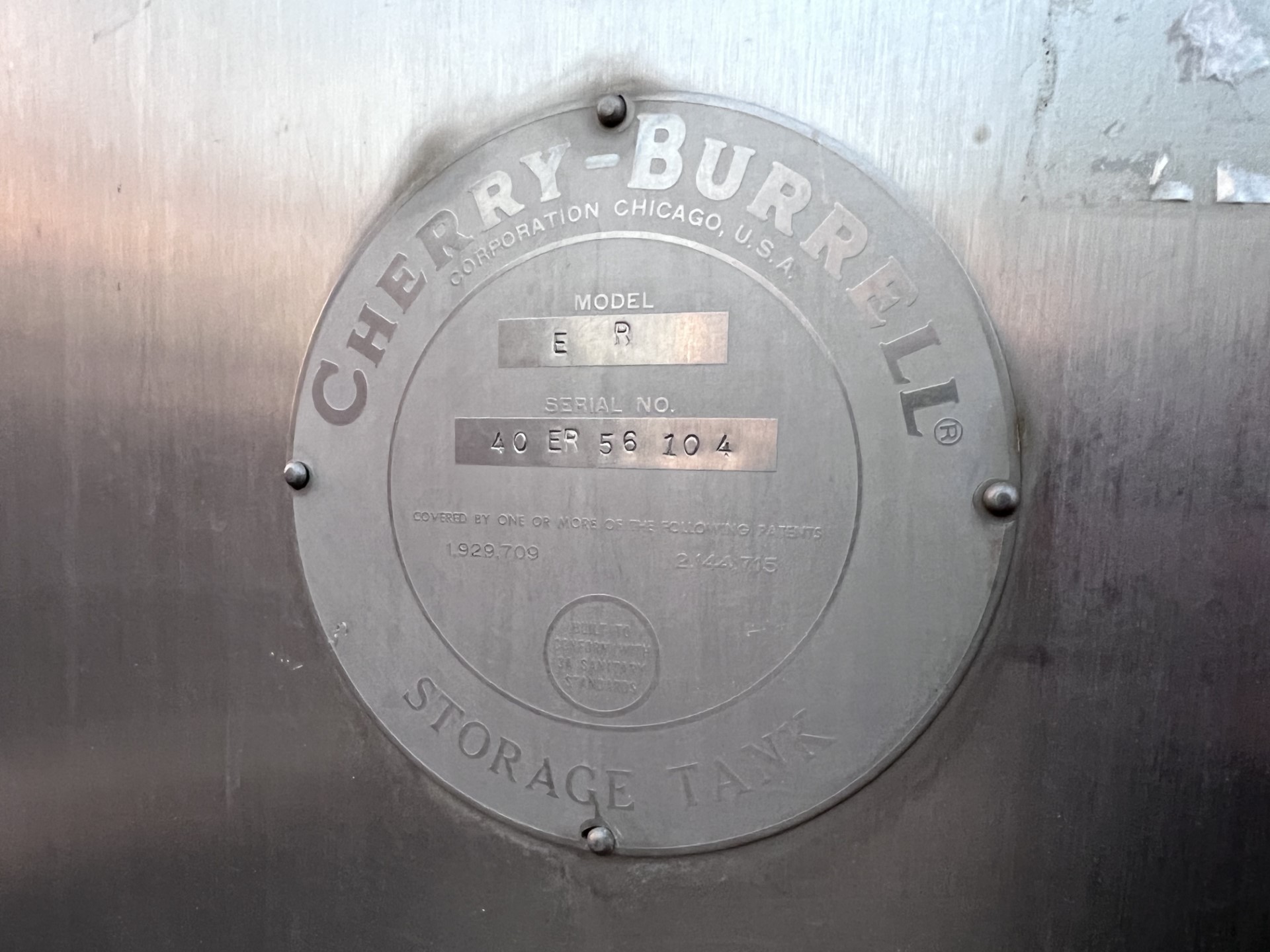 Refurbished 4,000 GALLON STORAGE TANK