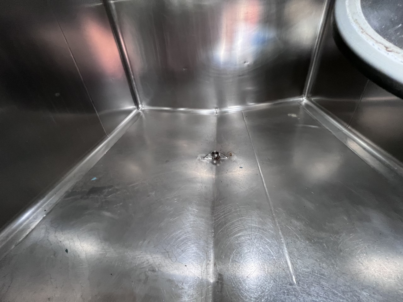 Used 1000 GALLON STORAGE TANK