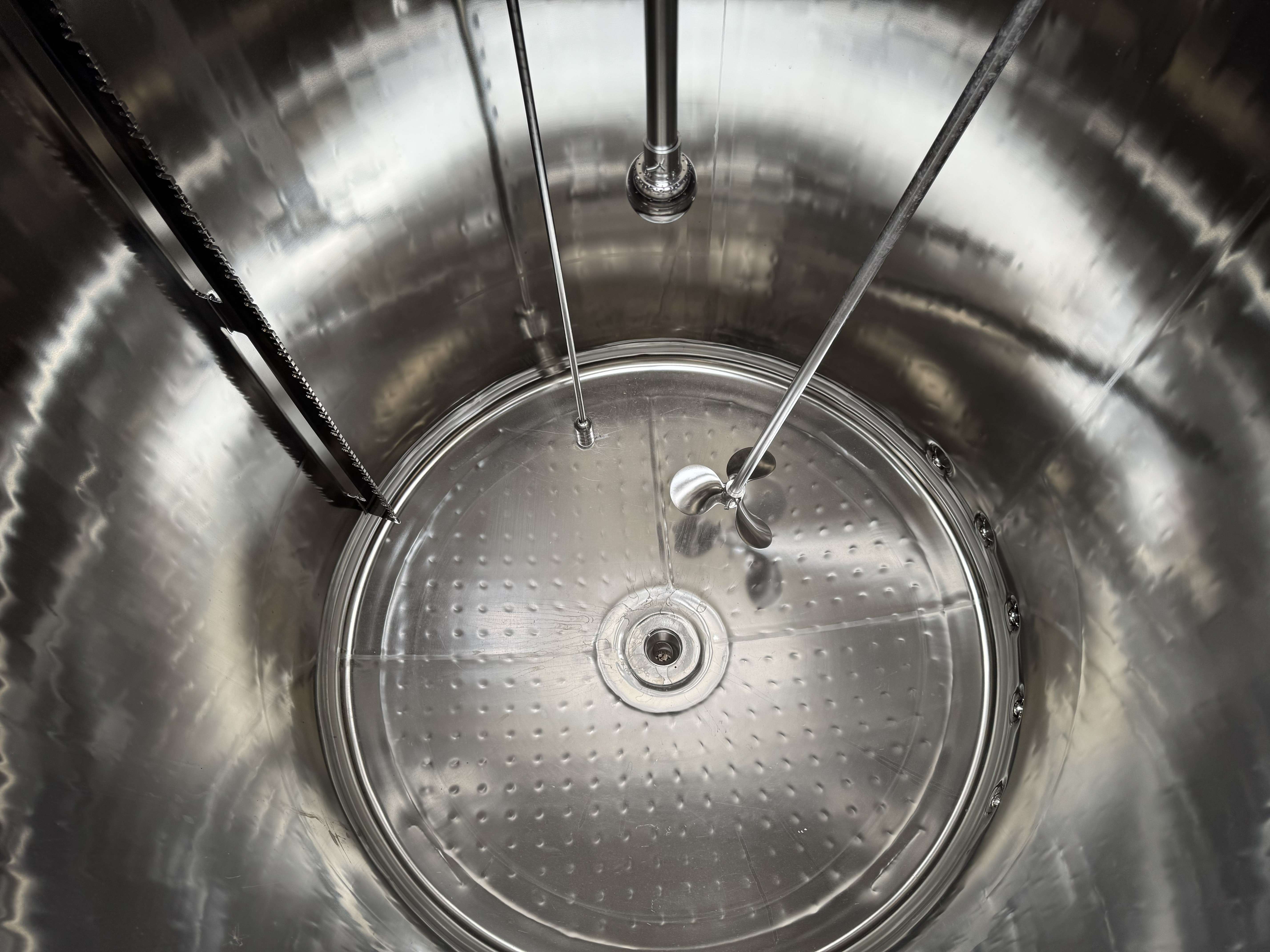 Used 2500 LITERS PROCESSOR TANK