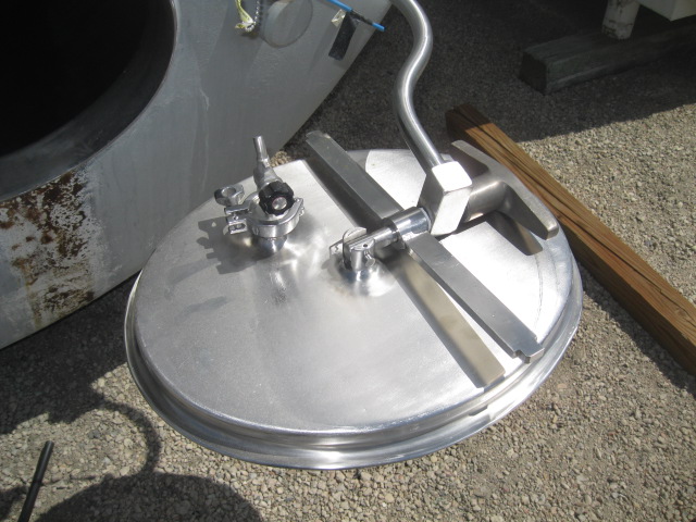 Used 4000 GALLON STORAGE TANK