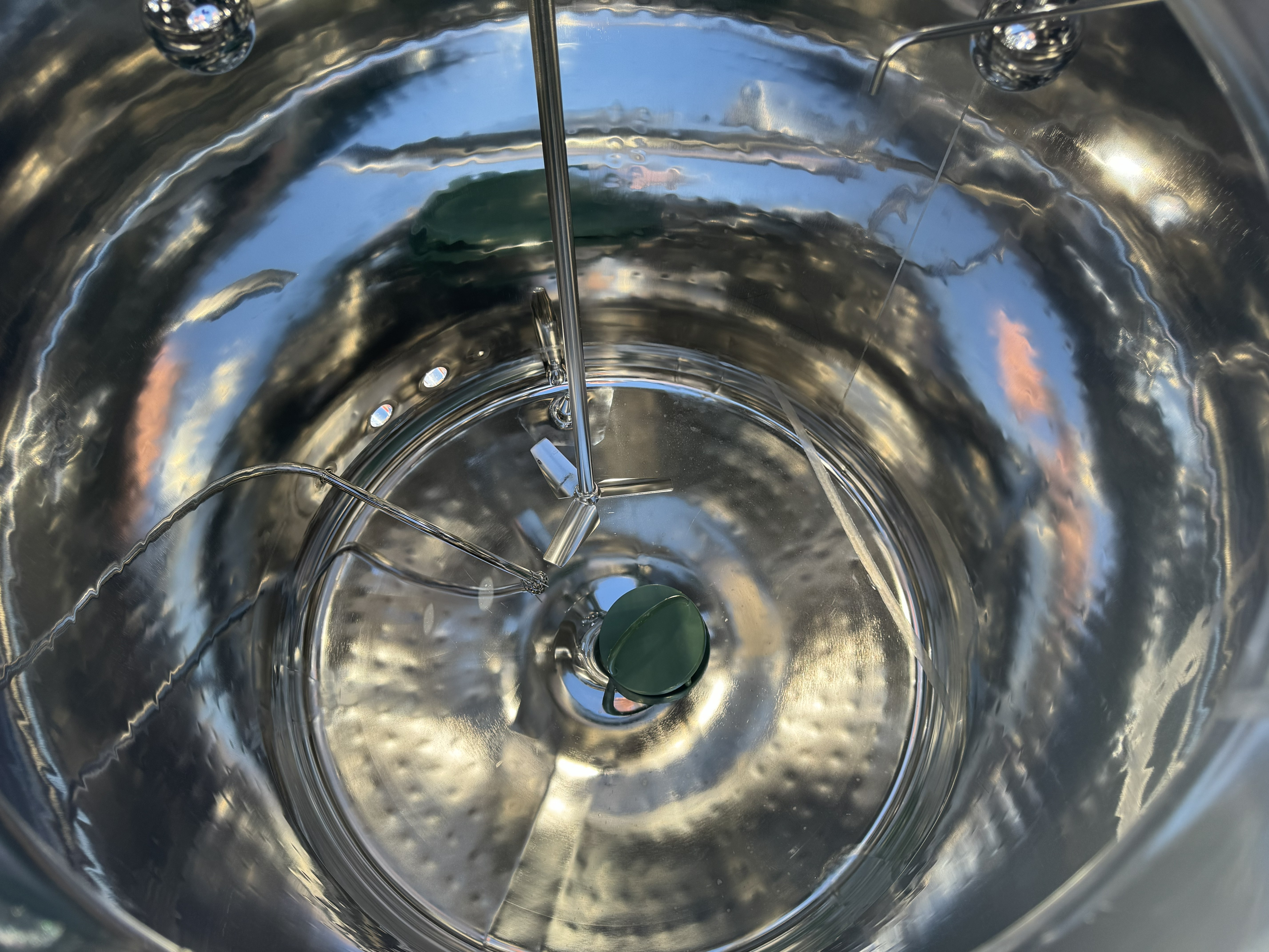 Used 1100 LITER REACTOR TANK