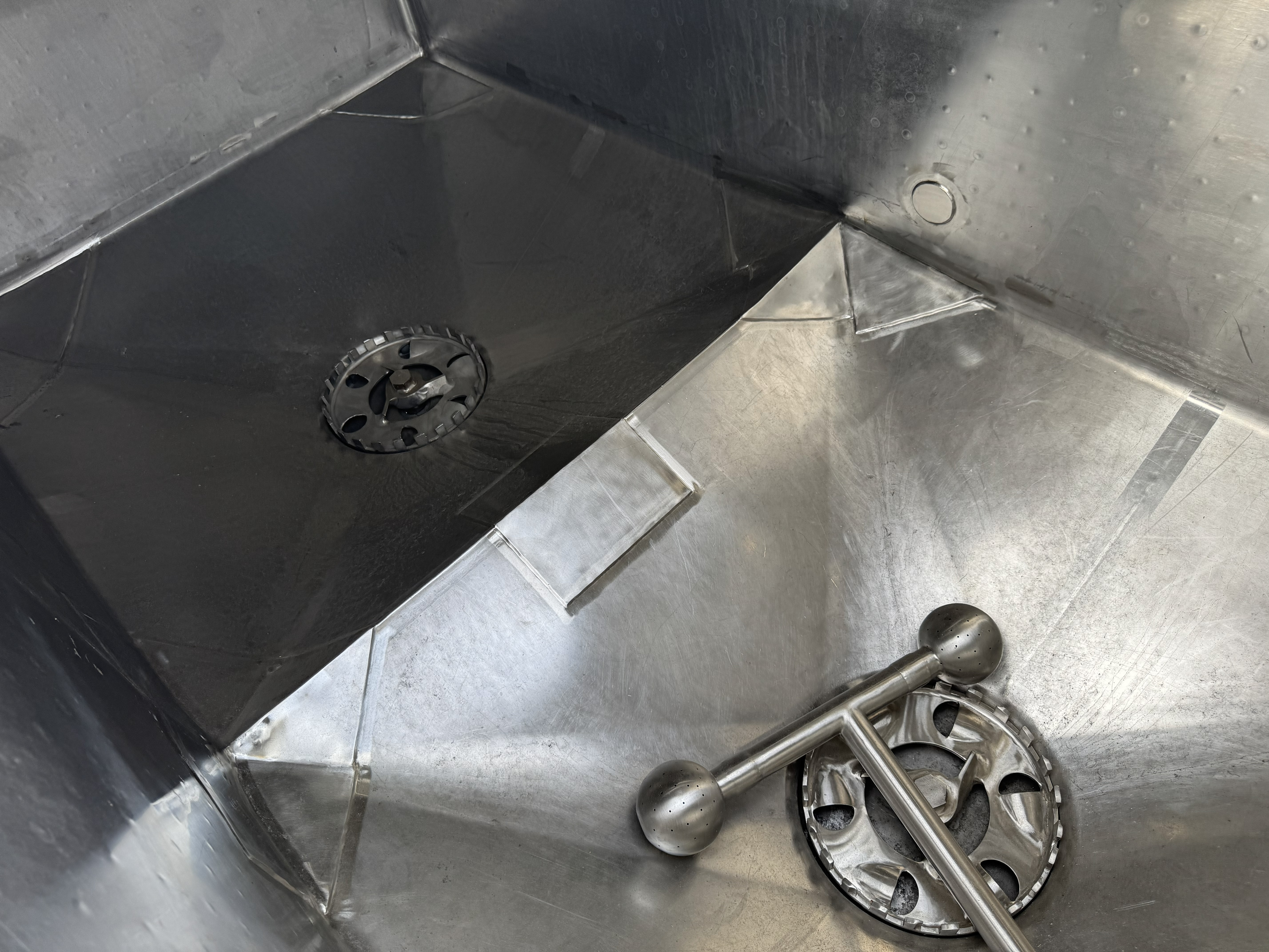 Used DUAL AGITATOR LIQUIFIER TANK