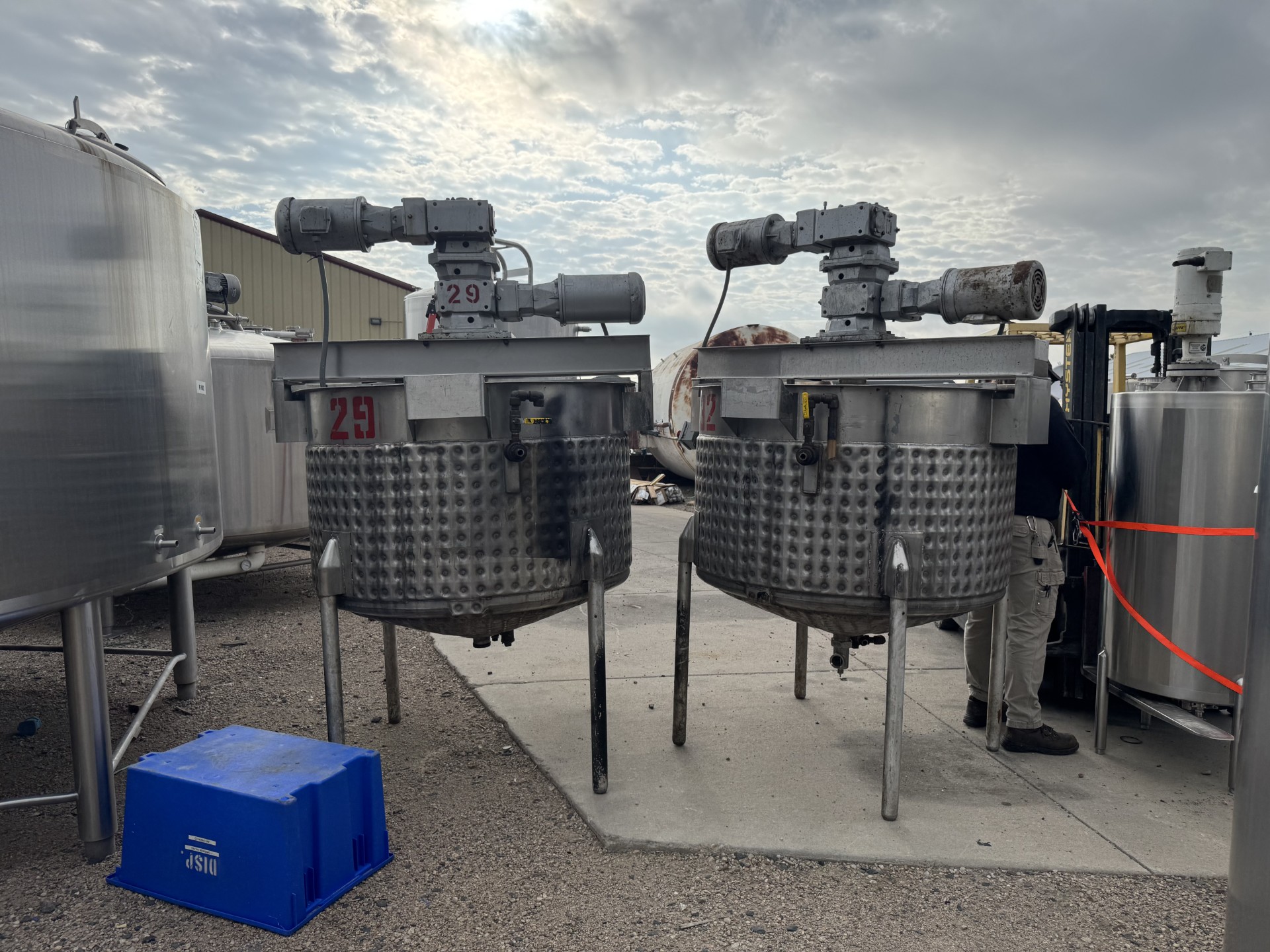 Refurbished 300 GALLON PROCESSOR TANK