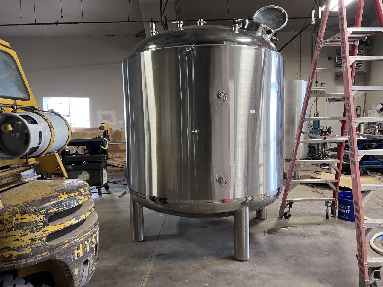 Used 1,350 GAL. A/E TANK