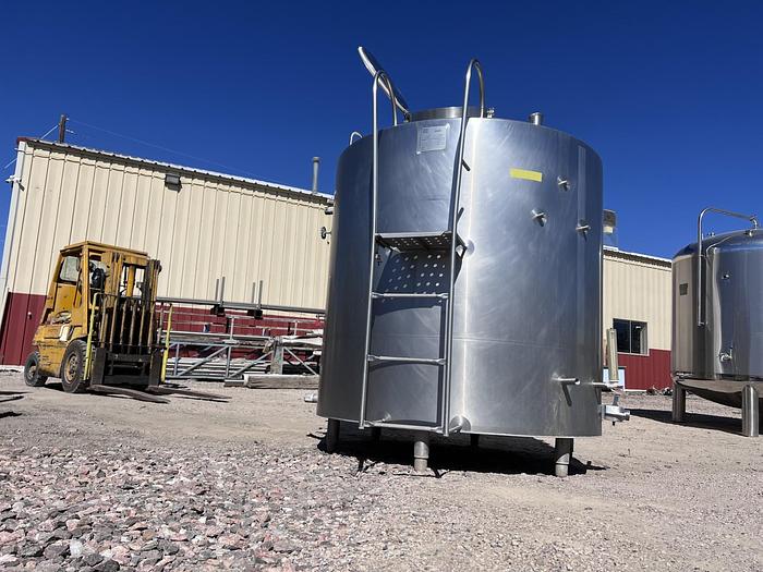 Refurbished 800 GALLON WALKER PROCESSOR TANK