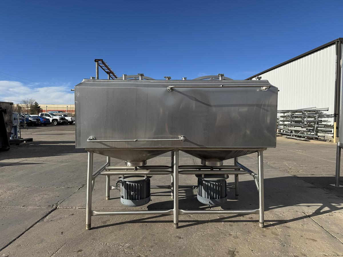 Used DUAL AGITATOR LIQUIFIER TANK