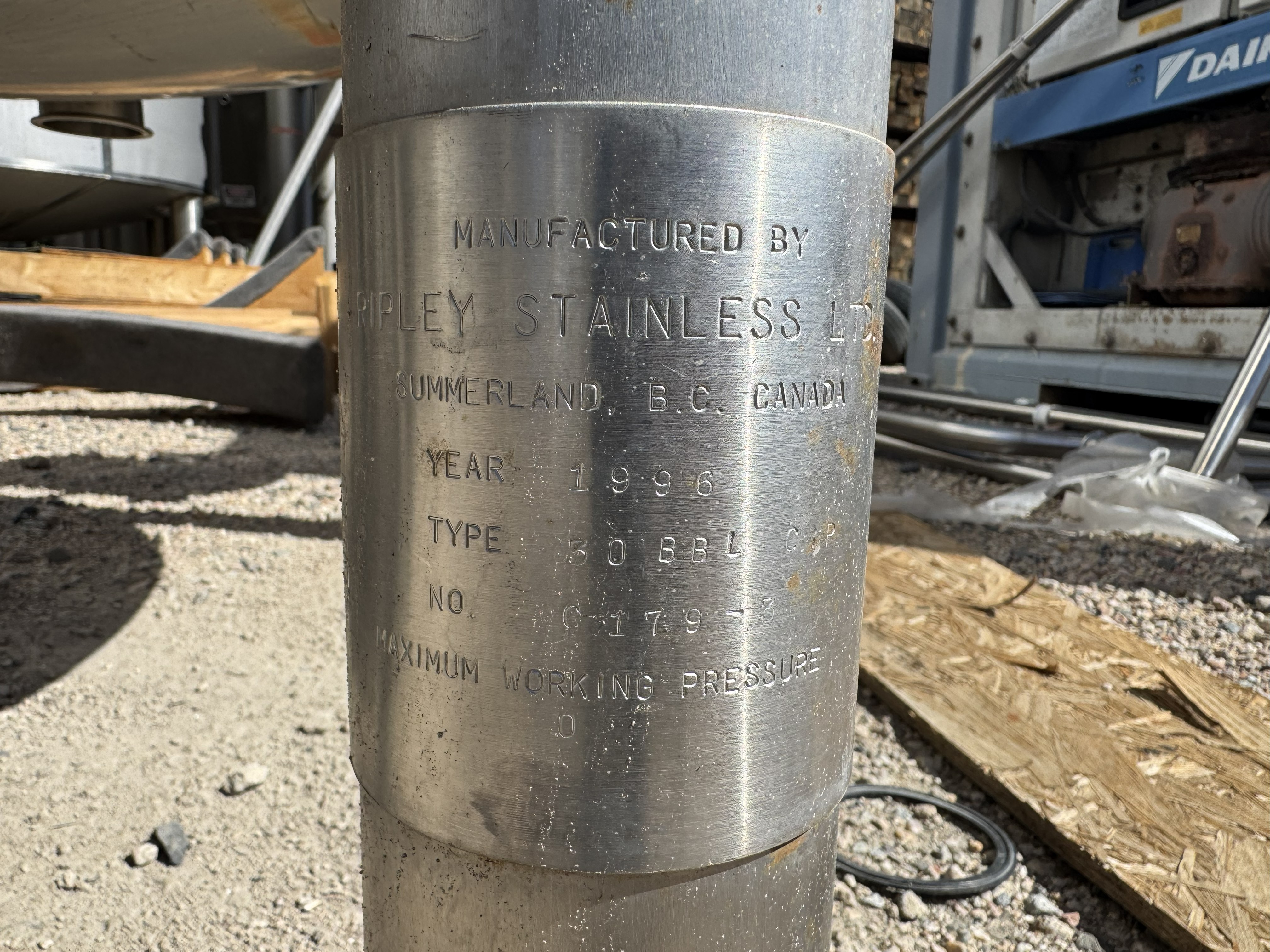 Used 1000 GALLON SINGLE SHELL CIP TANK