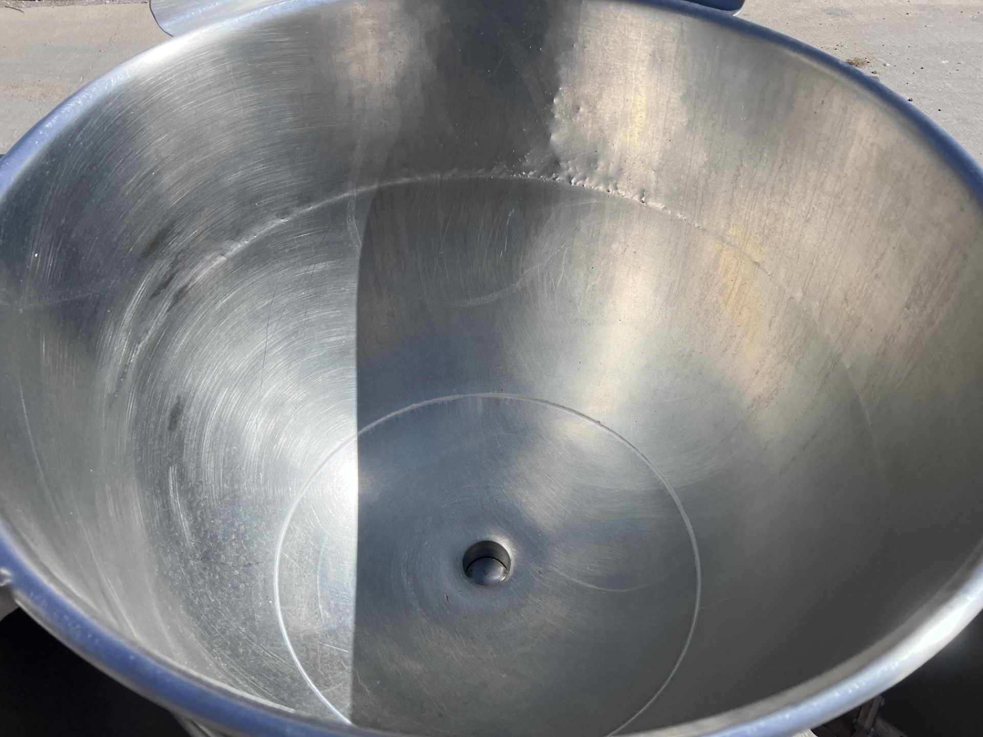 Used 100 GALLON KETTLE TANK.  LEE METAL SERIAL 811T